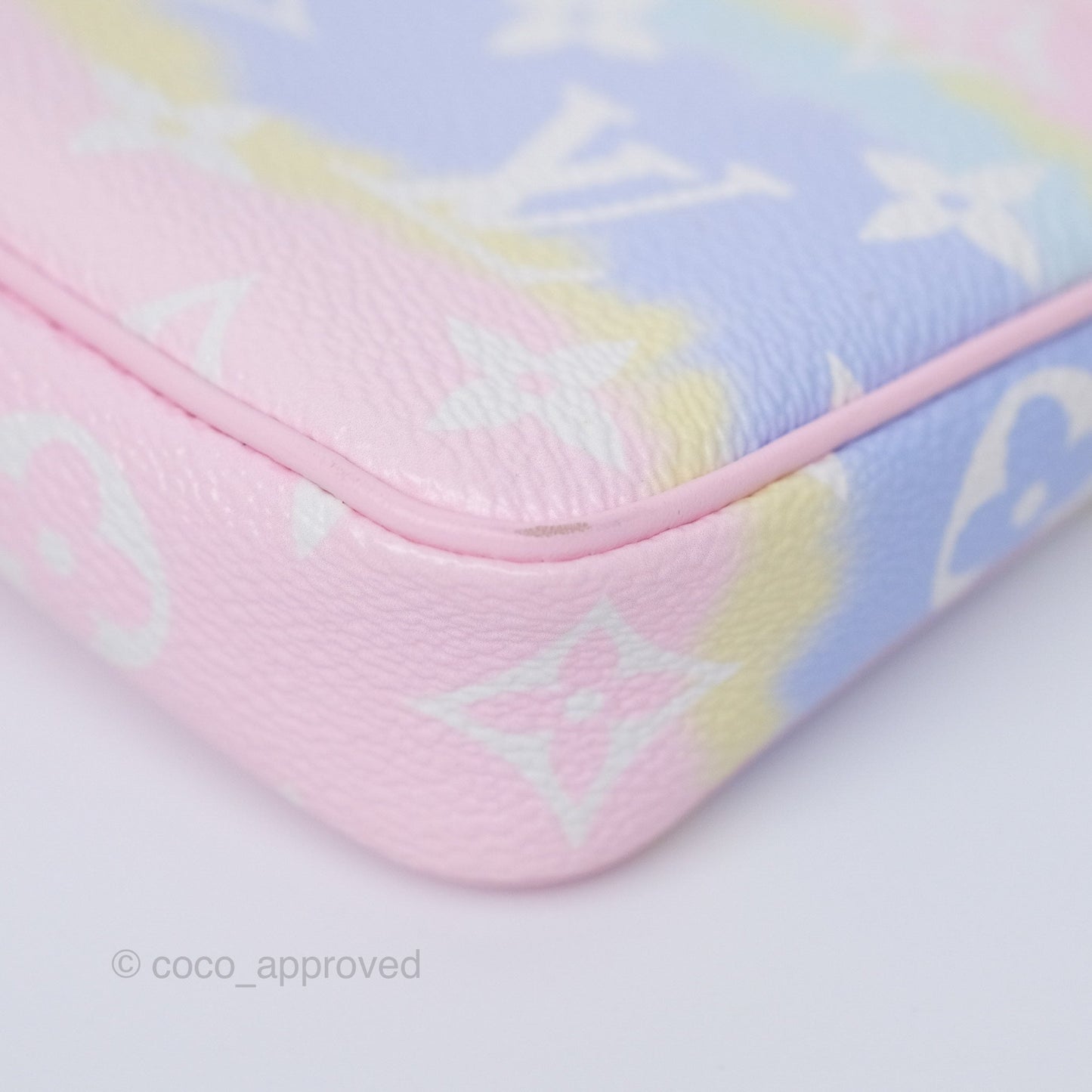 Louis Vuitton Mini Pochette Accessories Escale Pastel Monogram