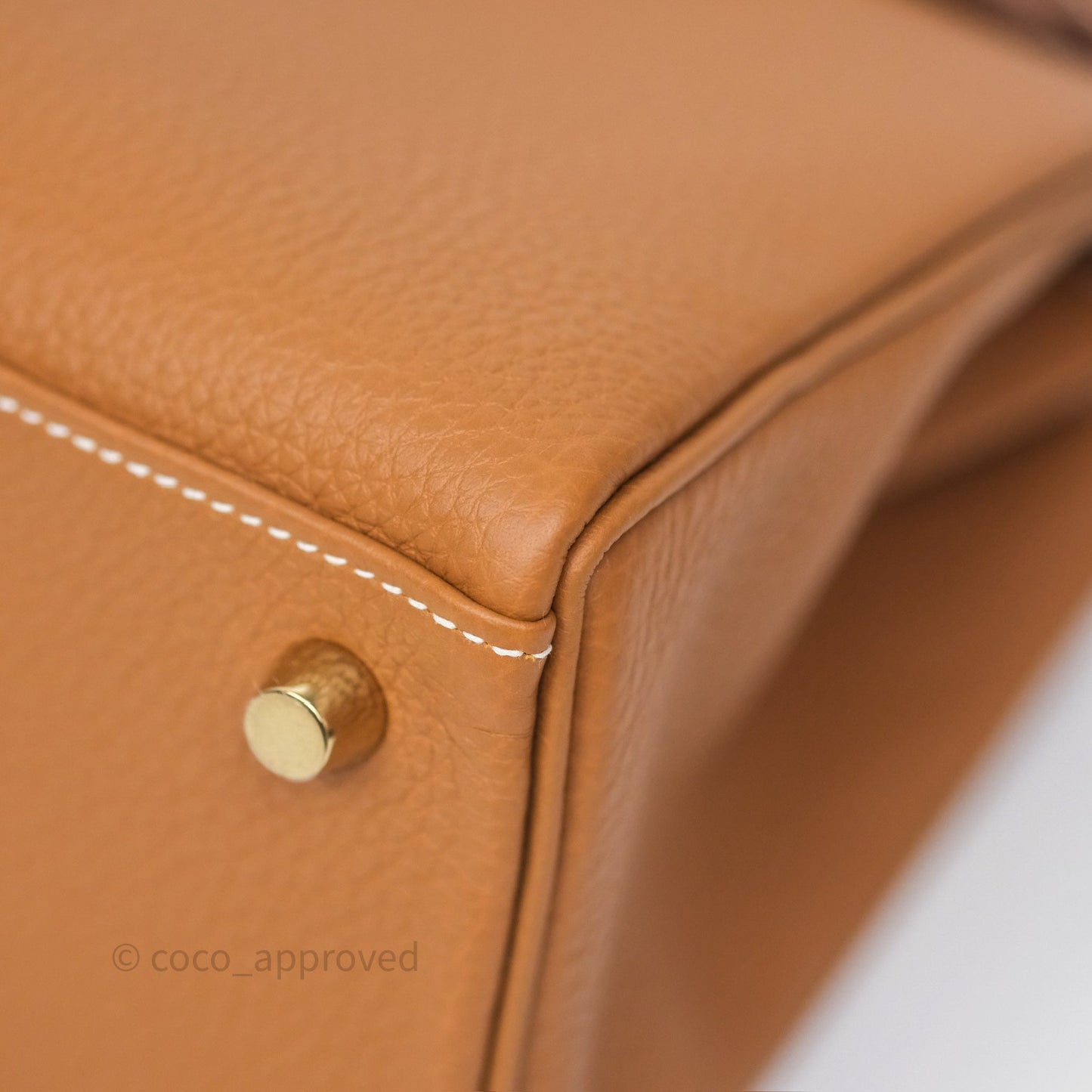 Hermès Kelly Retourne 25 Gold Togo Gold Hardware