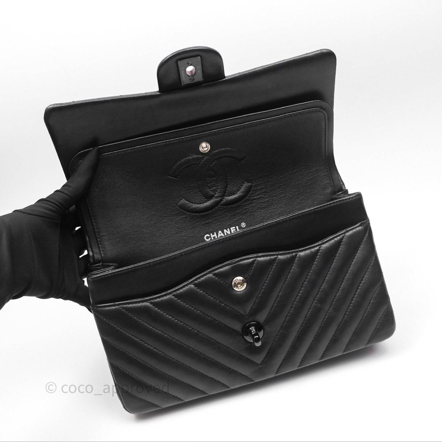 Chanel Classic M/L Medium Flap Chevron Black Lambskin So Black Hardware
