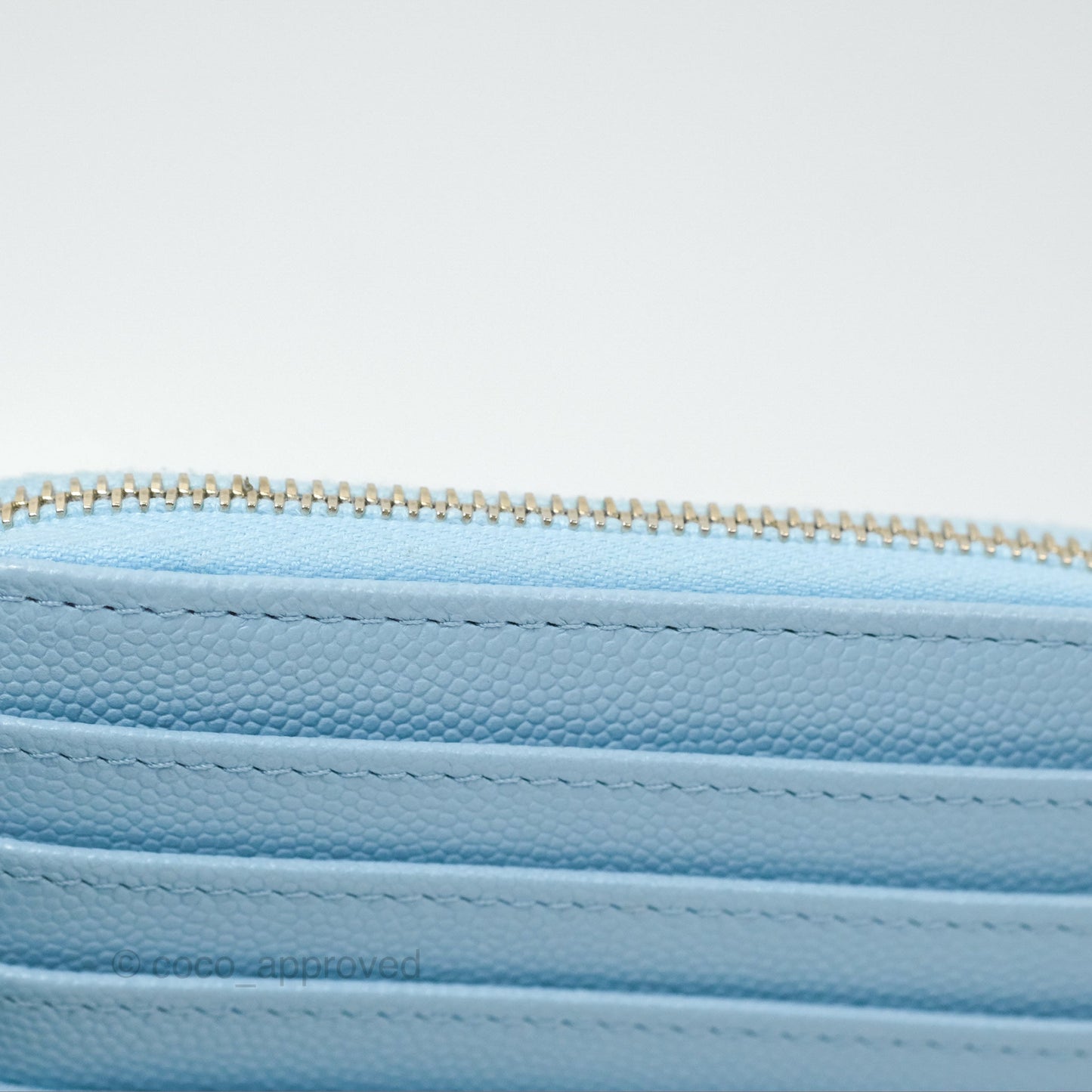Chanel Zipped Coin Purse Card Holder Blue Caviar 22S