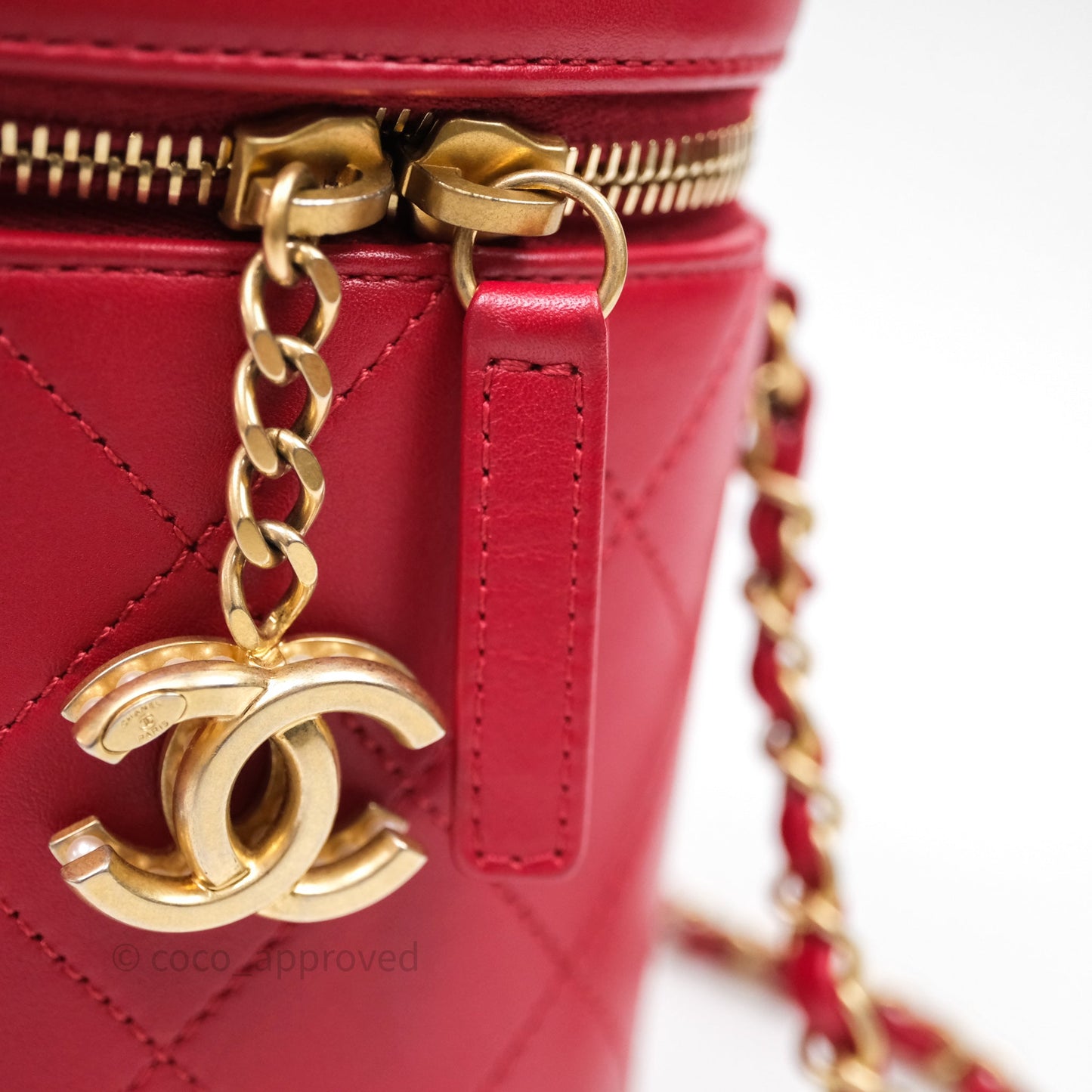 Chanel CC Vanity Case Red Calfskin Aged Gold Hardware