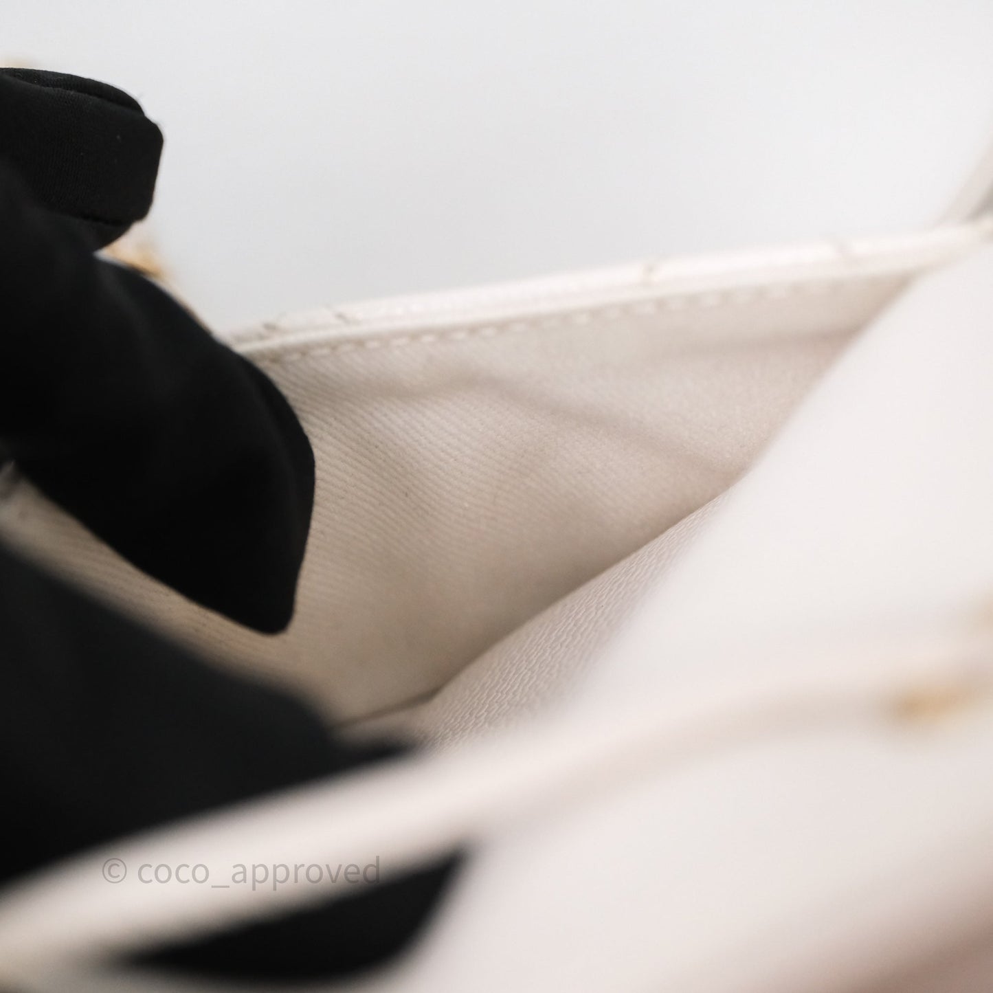 Chanel Business Affinity Drawstring Bucket Bag White Caviar Gold Hardware