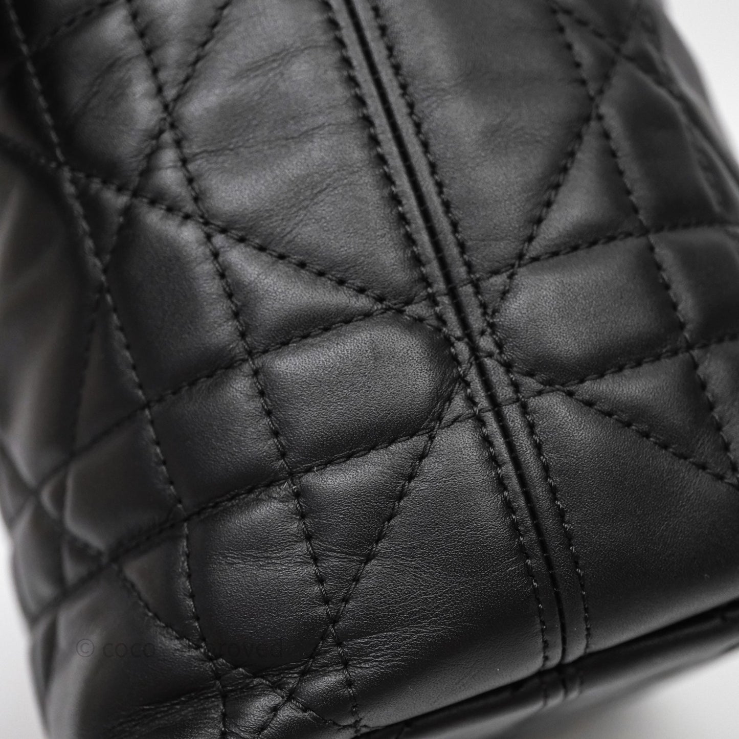 Christian Dior Small Toujours Vertical Tote Bag Black Macrocannage Calfskin Gold Hardware