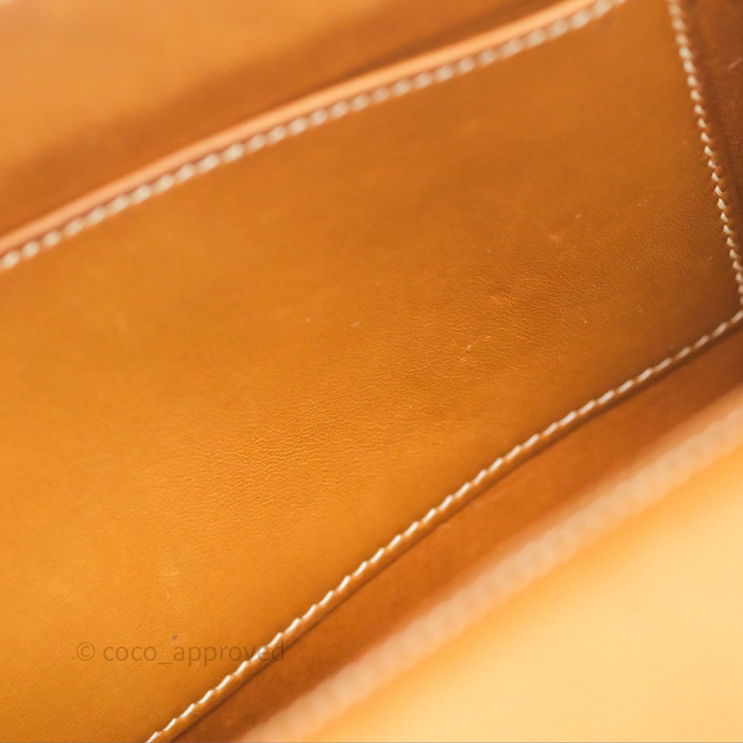 Hermès Vintage Lydie Gold Bag Gold Hardware