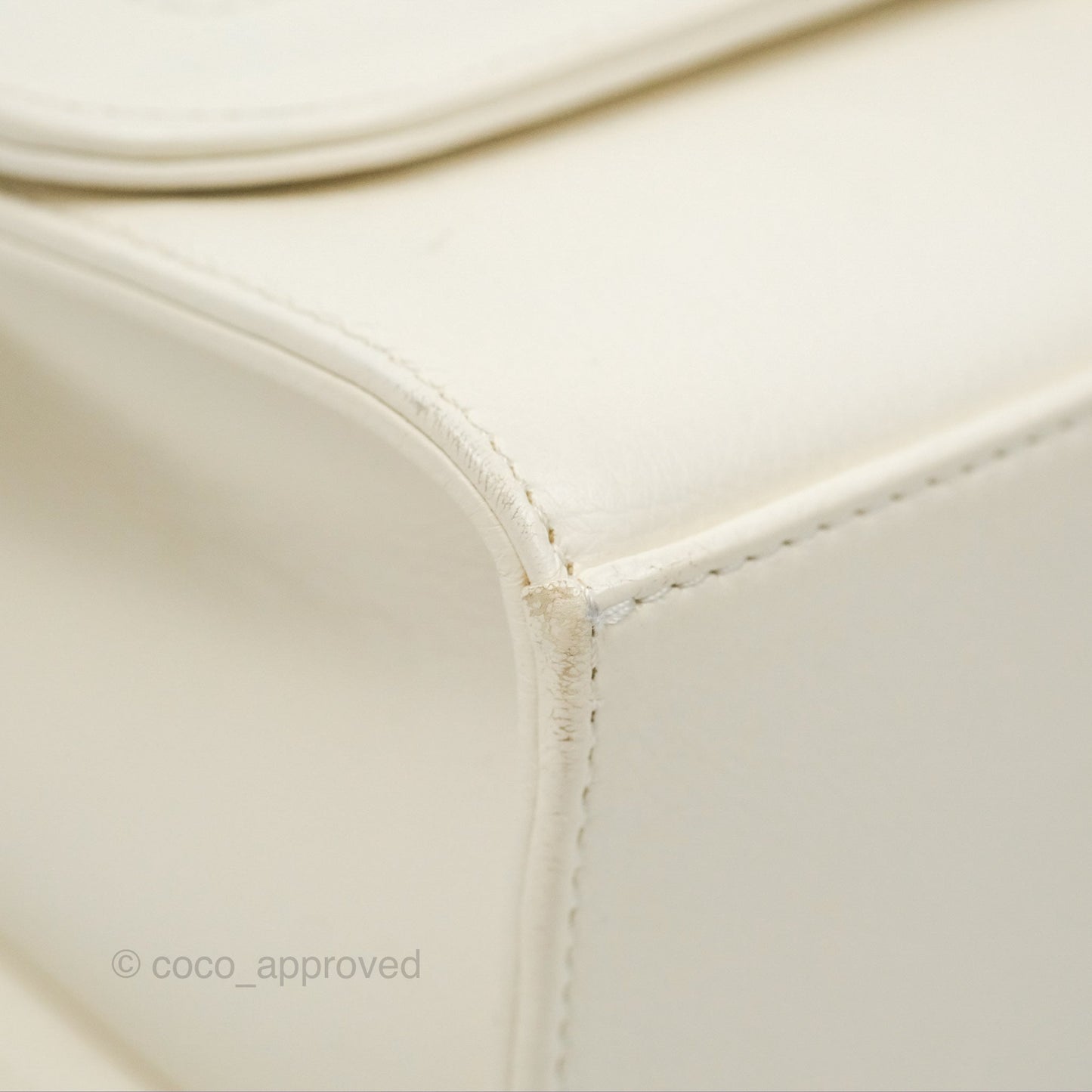 Chanel Quilted Label Click Flap Bag White Grained Calfskin Gold Hardware