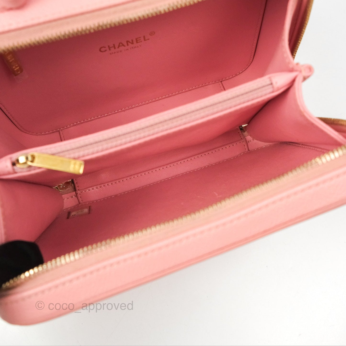 Chanel Quilted Medium CC Filigree Vanity Case Pink Caviar Gold Hardware