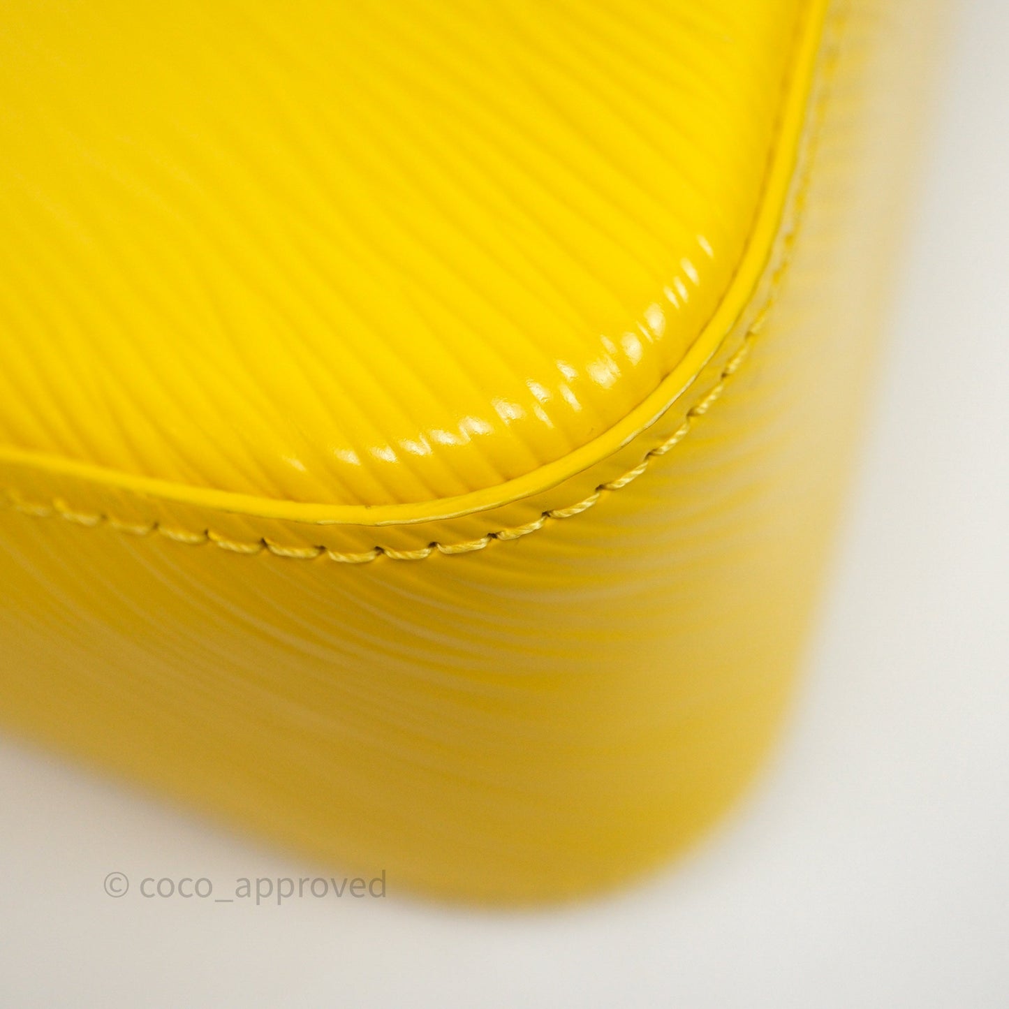 Louis Vuitton x Yayoi Kusama Epi Marellini Bag Infinity Dots Yellow Silver Hardware