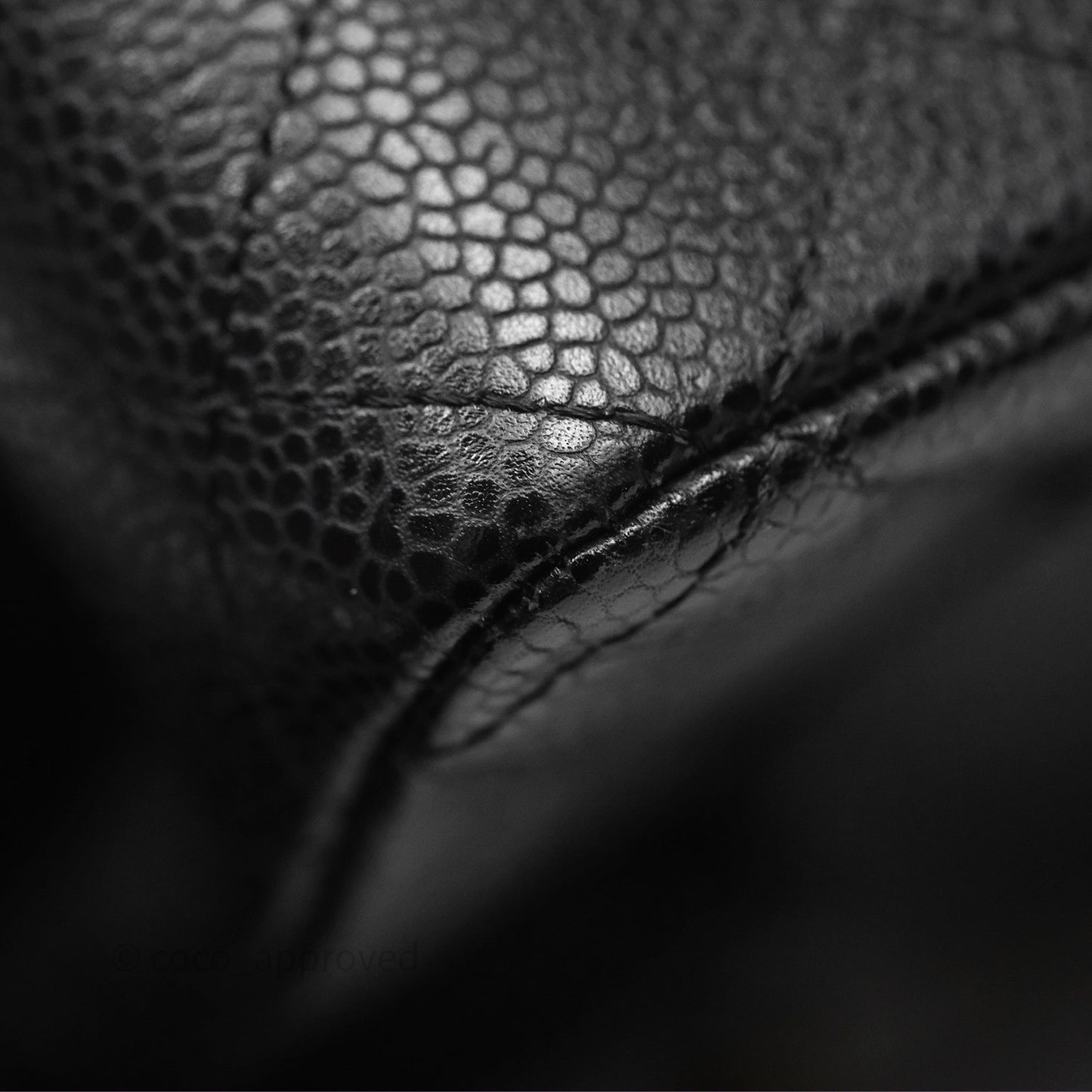 Chanel Classic M/L Medium Flap Quilted Black Caviar Gold Hardware