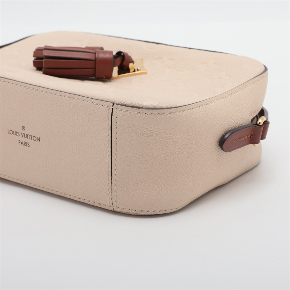 Louis Vuitton Monogram Amplant Santongju M44597   at