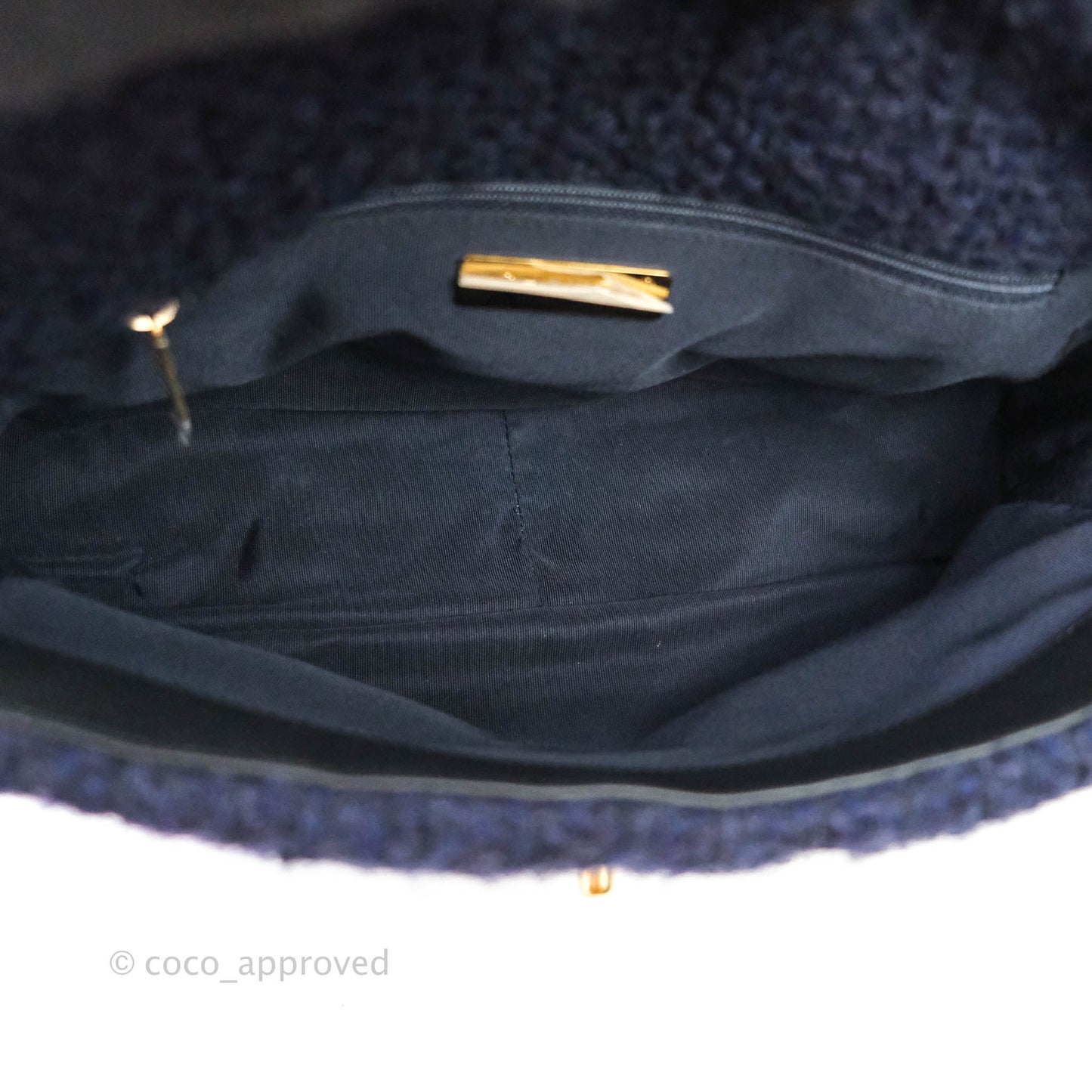 Chanel 19 Medium Tweed Navy Mixed Hardware