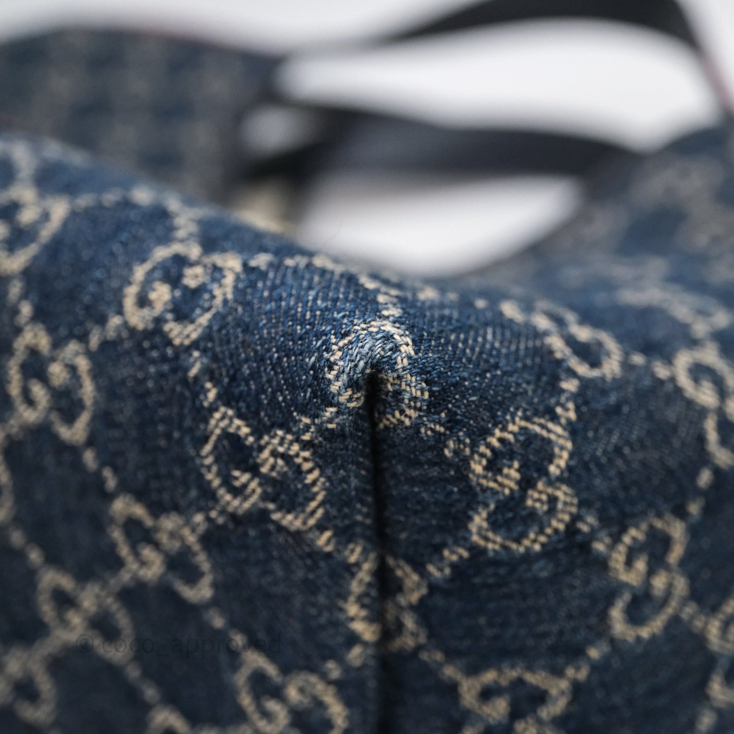 Gucci Giglio Small Tote Bag Blue and White GG Denim