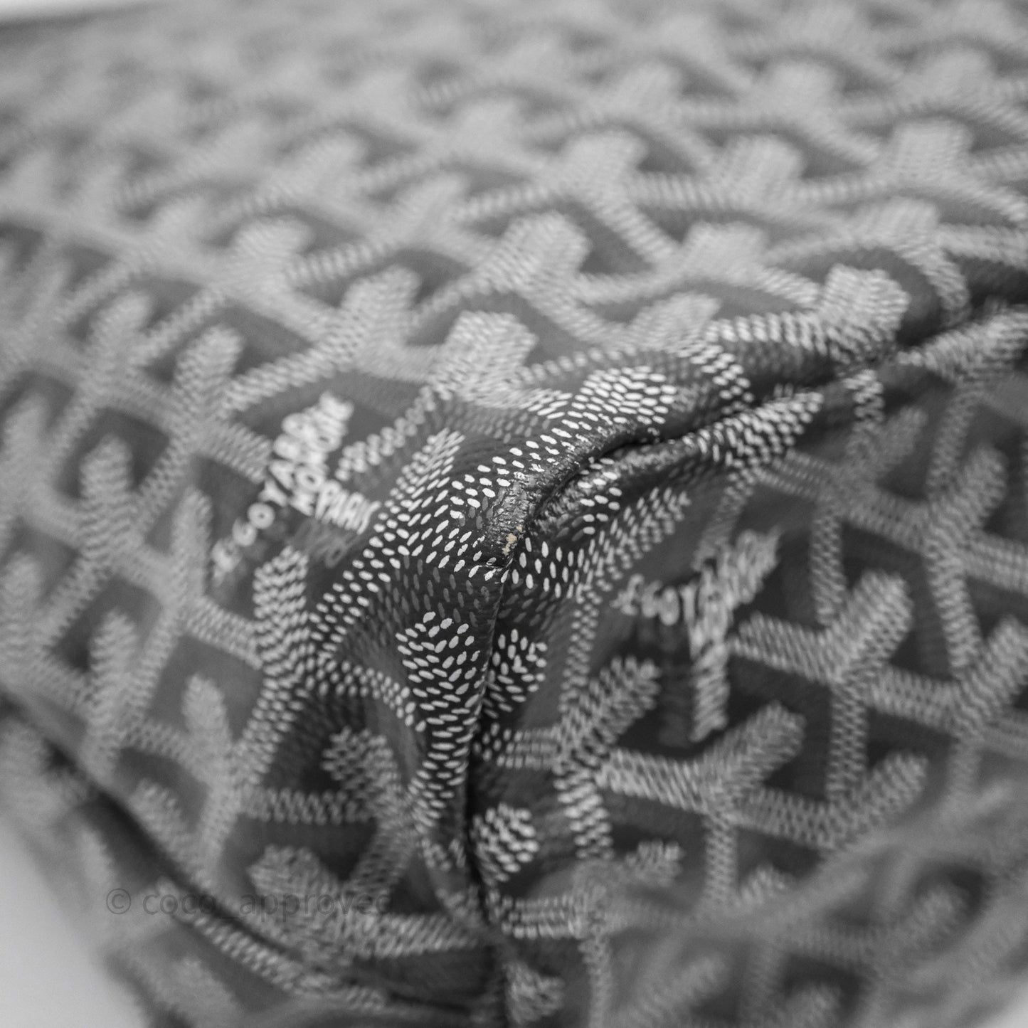 Goyard Bohème Hobo Bag Grey Goyardine Canvas Pink Heart