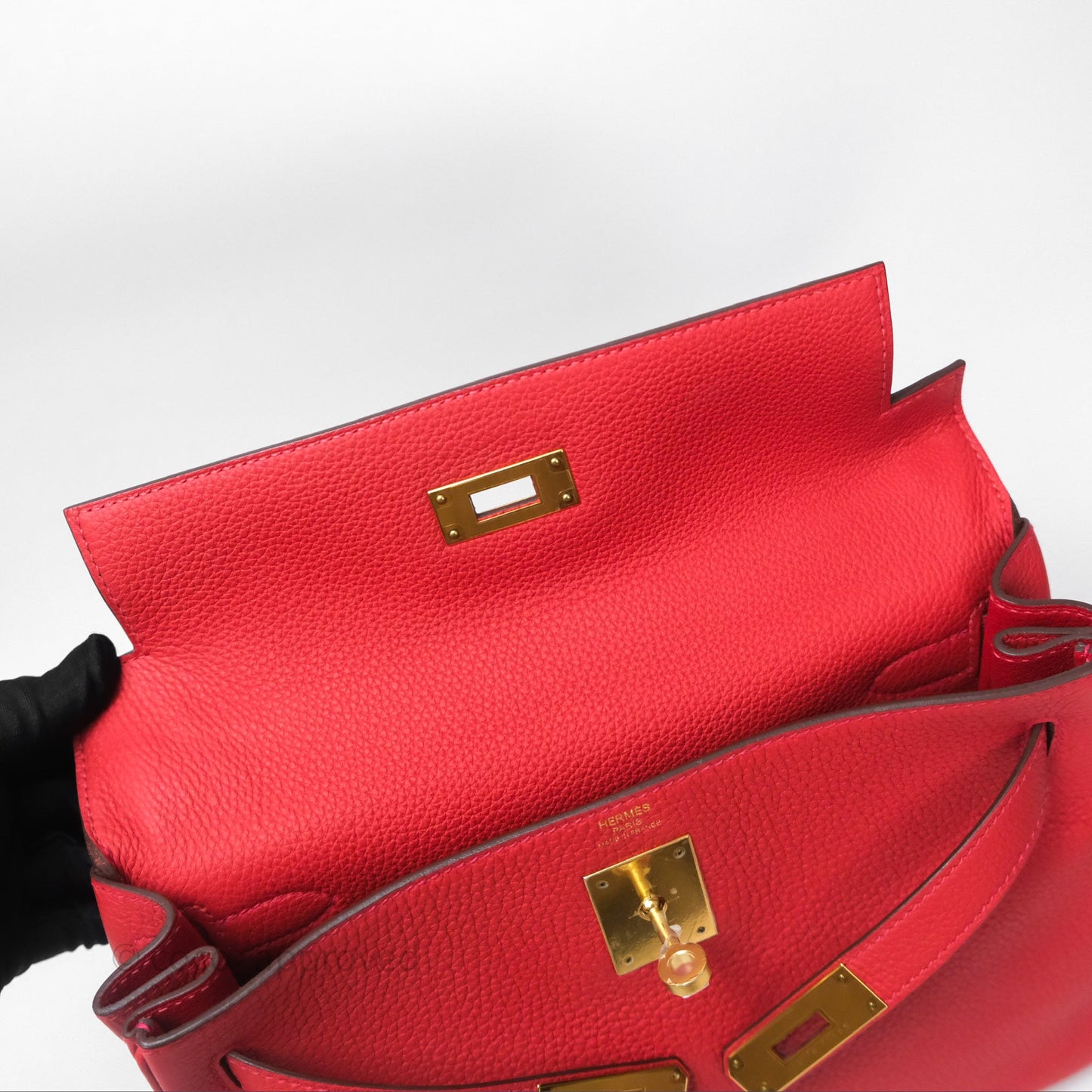Hermès Kelly 28 Retourne Geranium D5 Togo Gold Hardware