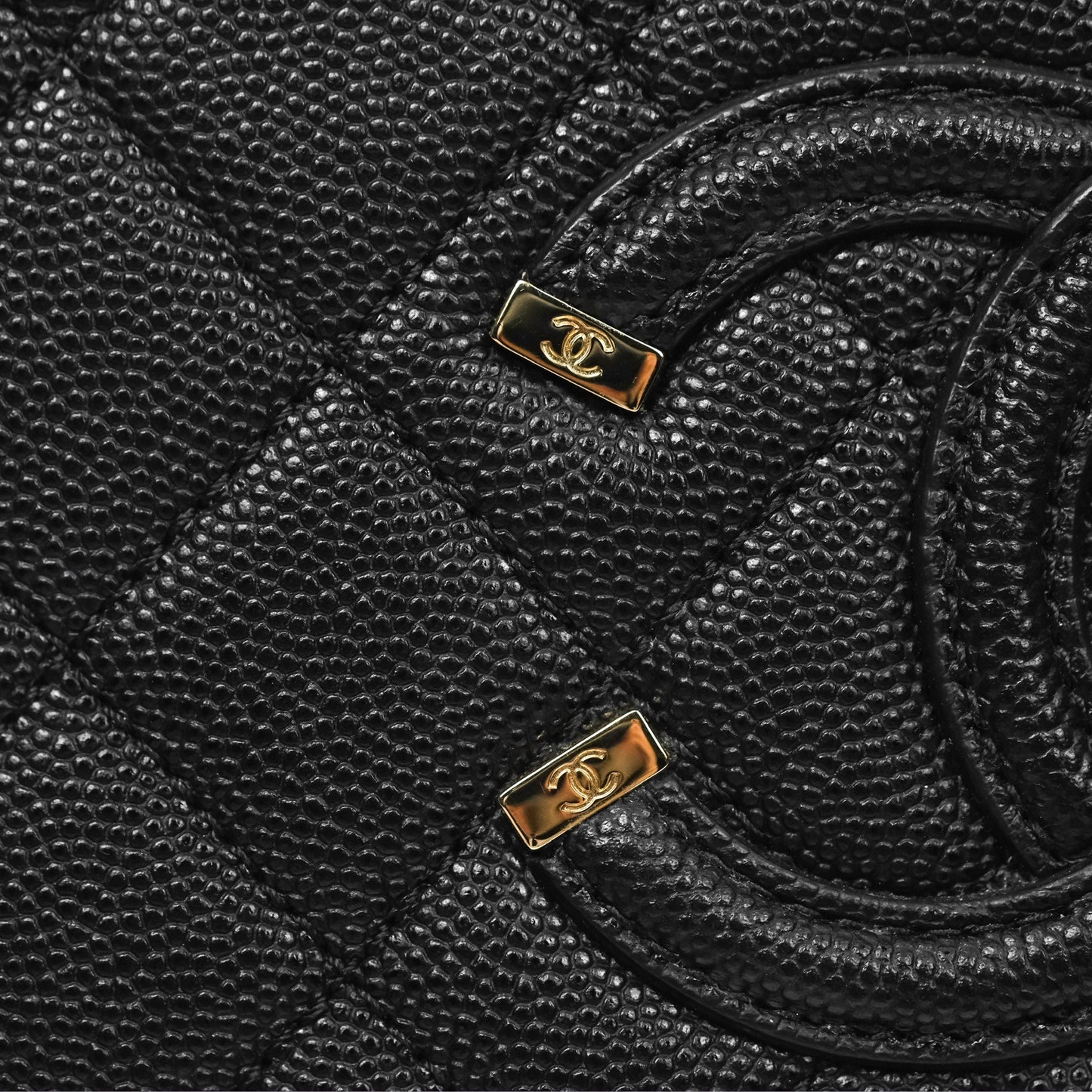 Chanel Quilted Medium CC Filigree Vanity Case Black Caviar Gold Hardware
