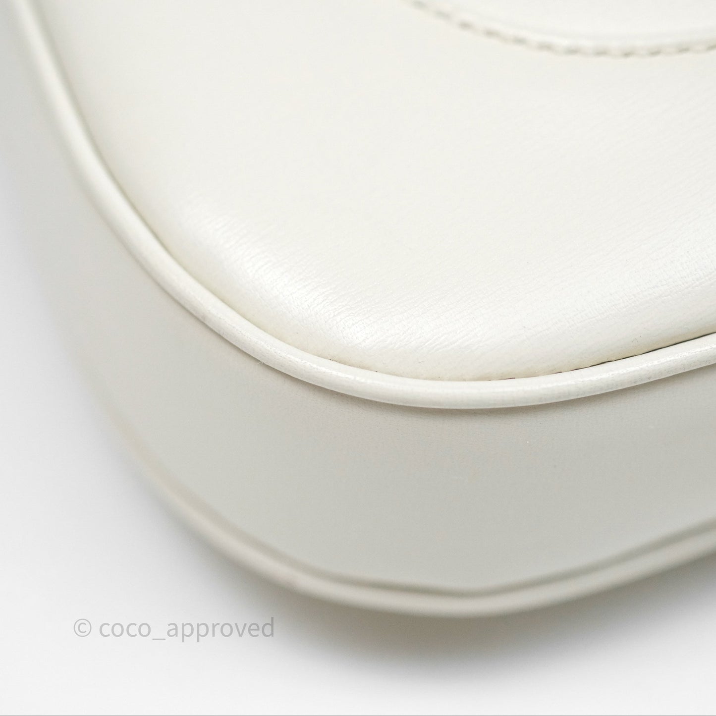 Gucci Jackie 1961 White Small Shoulder Bag Gold Hardware