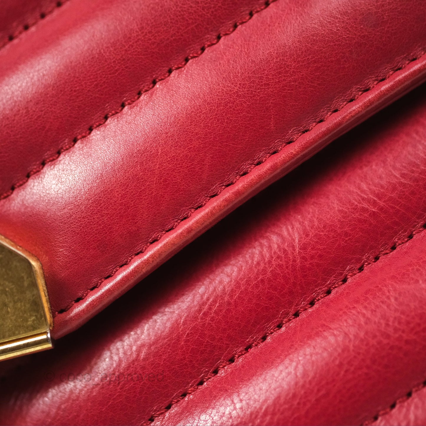 Chanel Chevron Shoulder Bag Red Calfskin Aged Gold Hardware