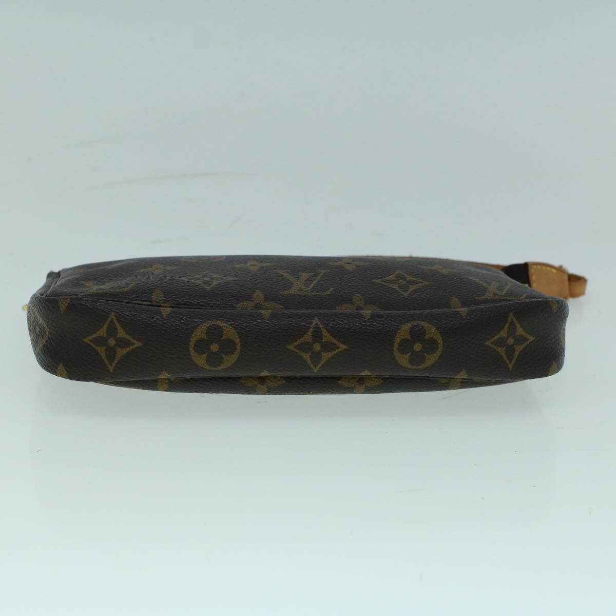 Louis Vuitton Pochette Accessoire  Canvas Clutch Bag ()