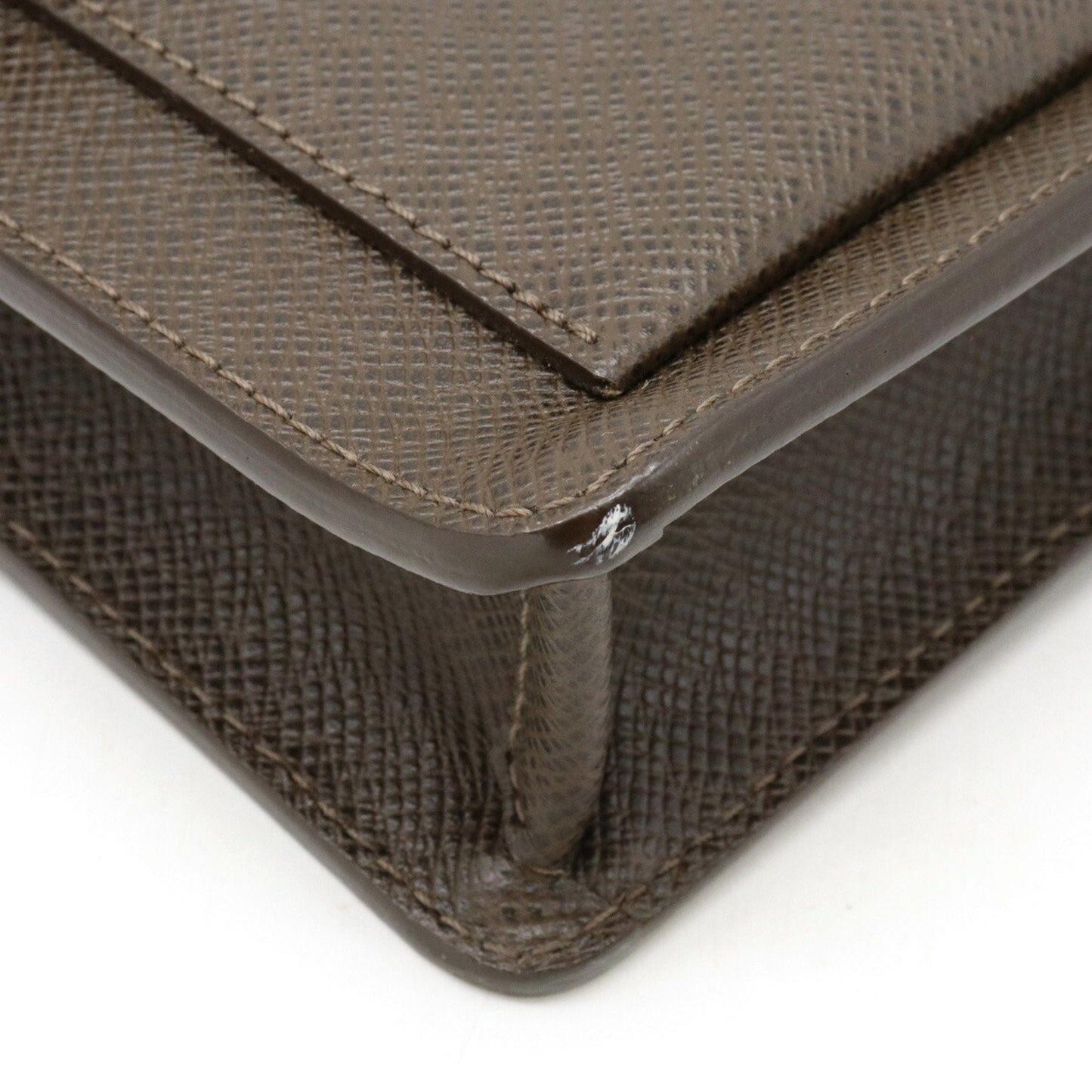 Louis Vuitton Selenga  Leather Clutch Bag ()