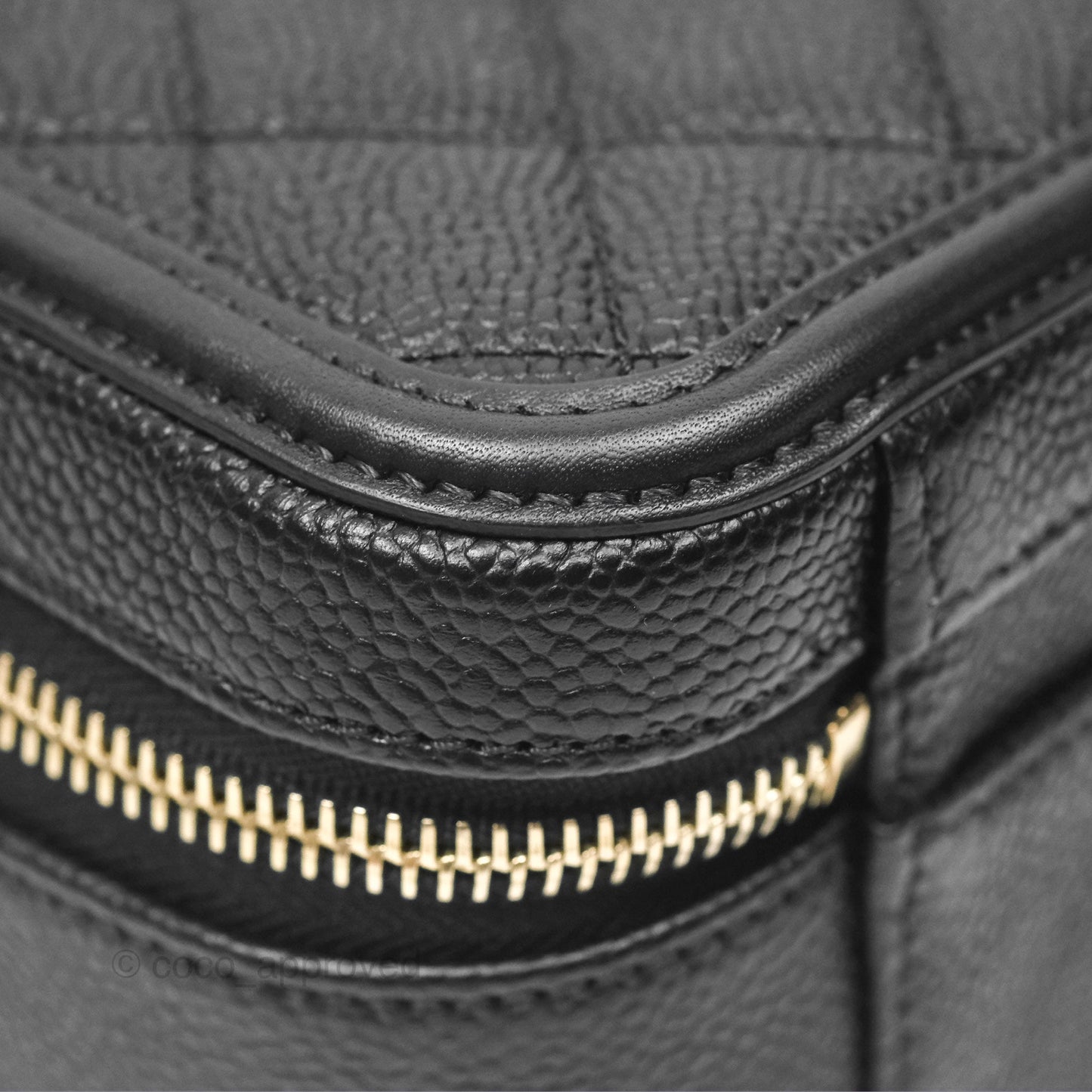 Chanel Quilted Medium CC Filigree Vanity Case Black Caviar Aged Gold Hardware