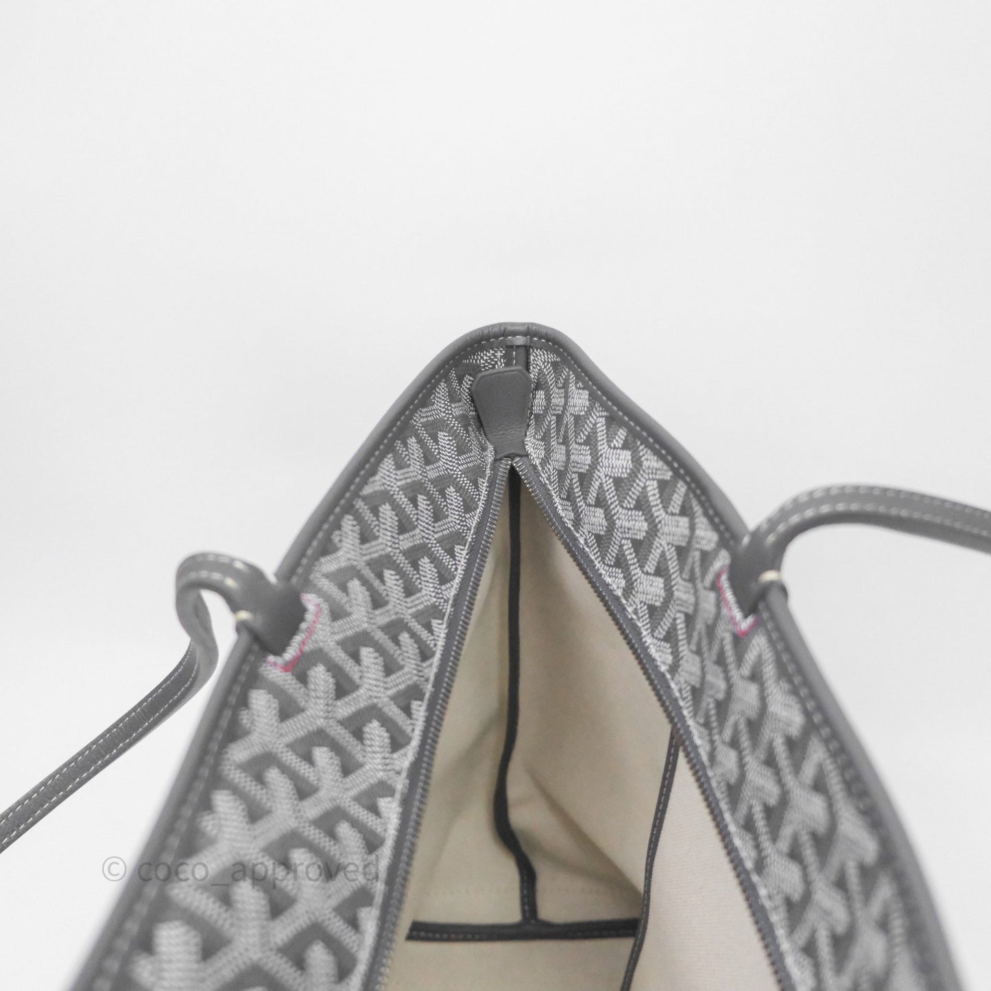 Goyard Artois Tote MM Goyardine Canvas⁣⁣⁣⁣⁣⁣⁣⁣⁣⁣⁣⁣⁣⁣⁣⁣⁣⁣⁣⁣ Grey
