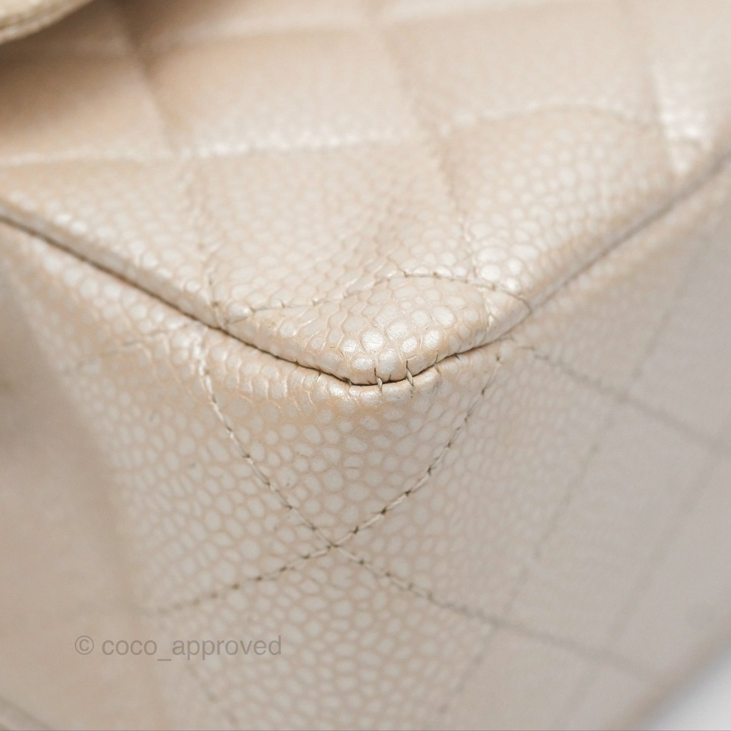 Chanel Classic M/L Medium Double Flap Iridescent Pearly Caviar Aged Gold Hardware⁣⁣