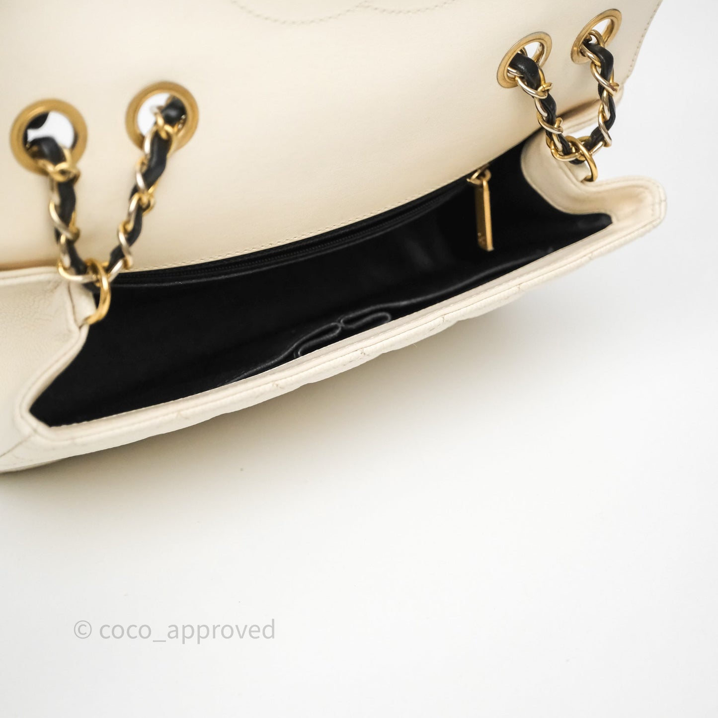 Chanel Quilted Medium CC Filigree Flap White/ Black Caviar