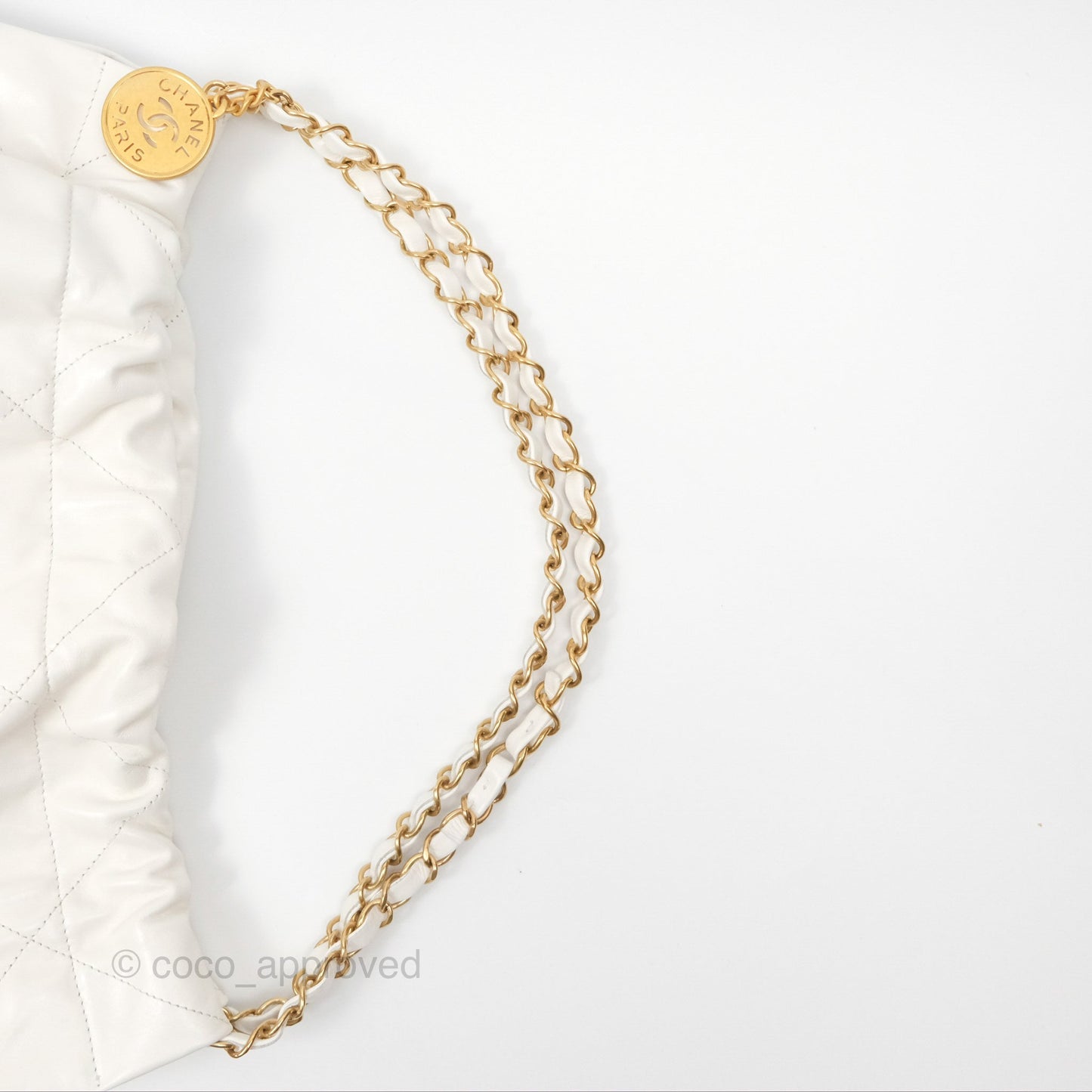Chanel 22 Medium White Shiny Calfskin Aged Gold Hardware