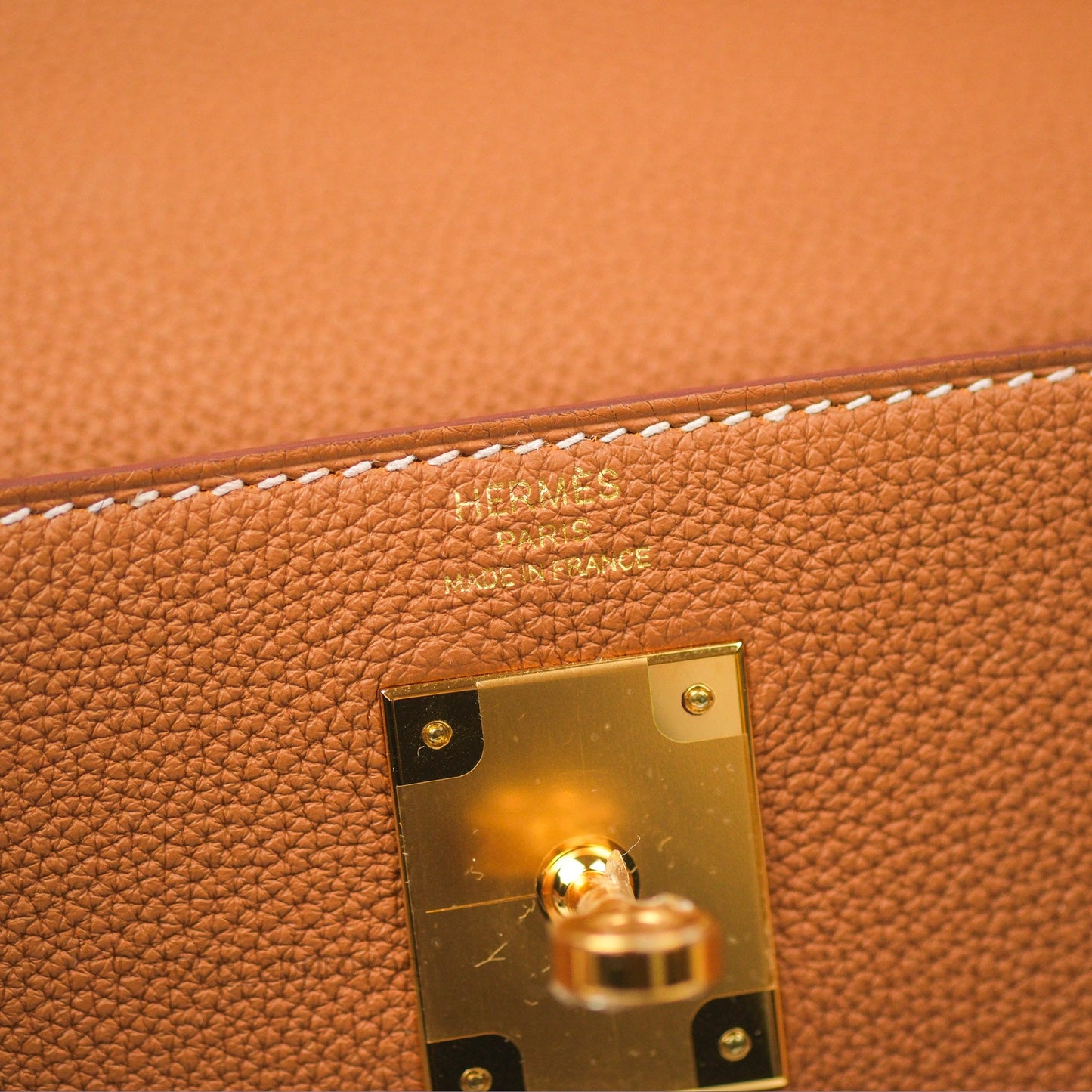 Hermès Retourne Kelly 28 Gold Togo Gold Hardware