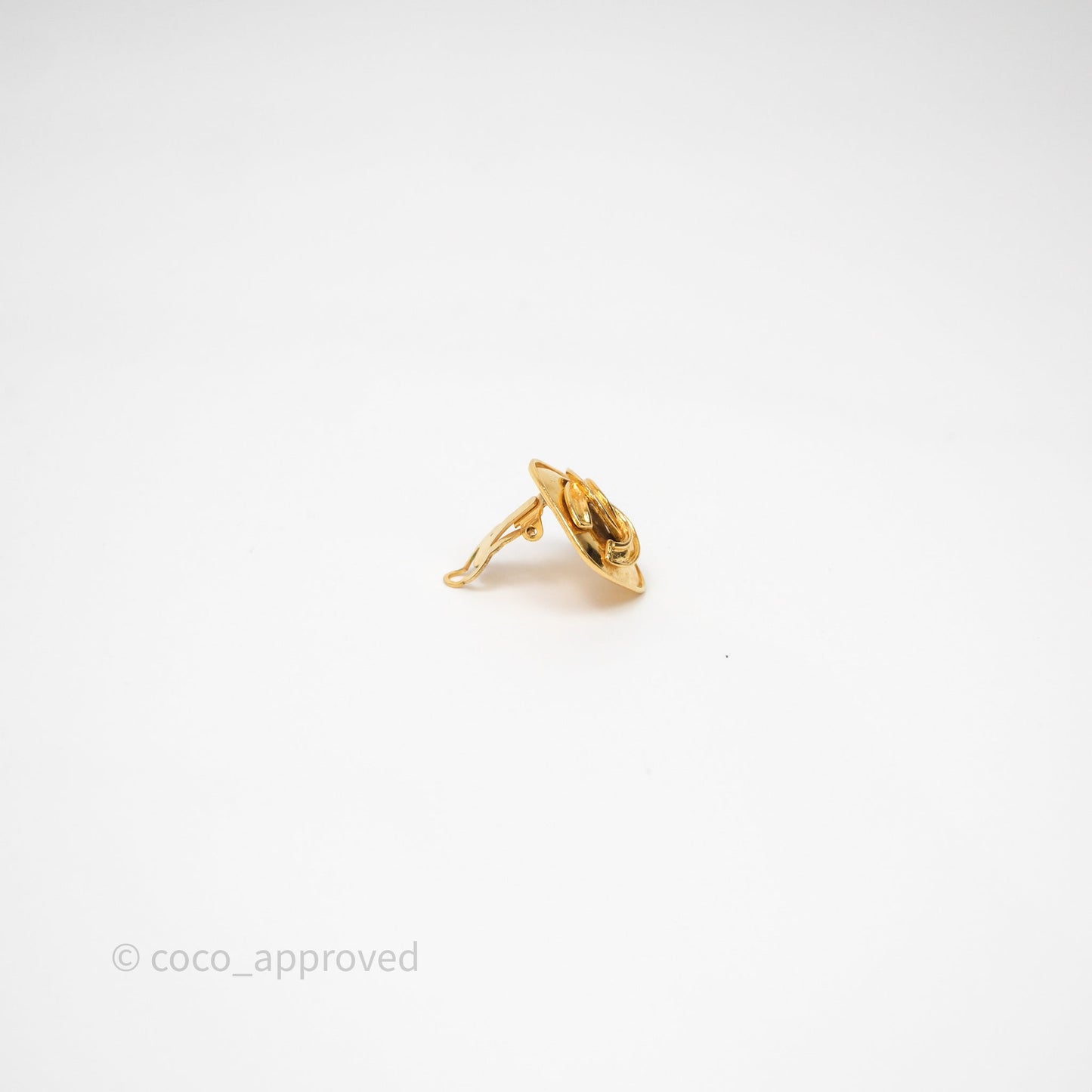 Chanel Square Ear Clip Gold Tone 94P