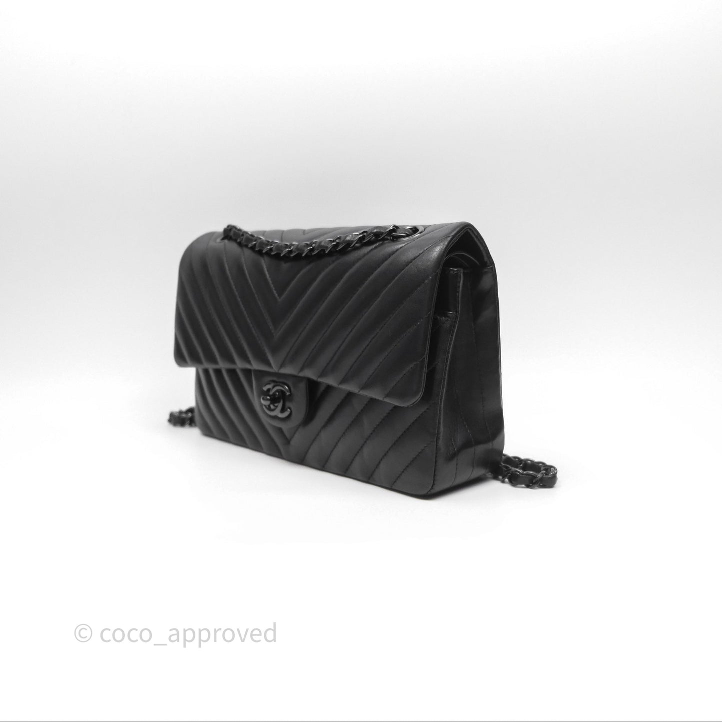 Chanel Classic M/L Medium Flap Chevron Black Lambskin So Black Hardware