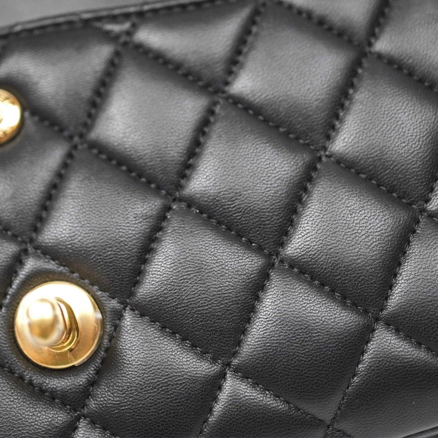 Chanel Classic M/L Medium Flap Quilted Black Lambskin Gold Hardware