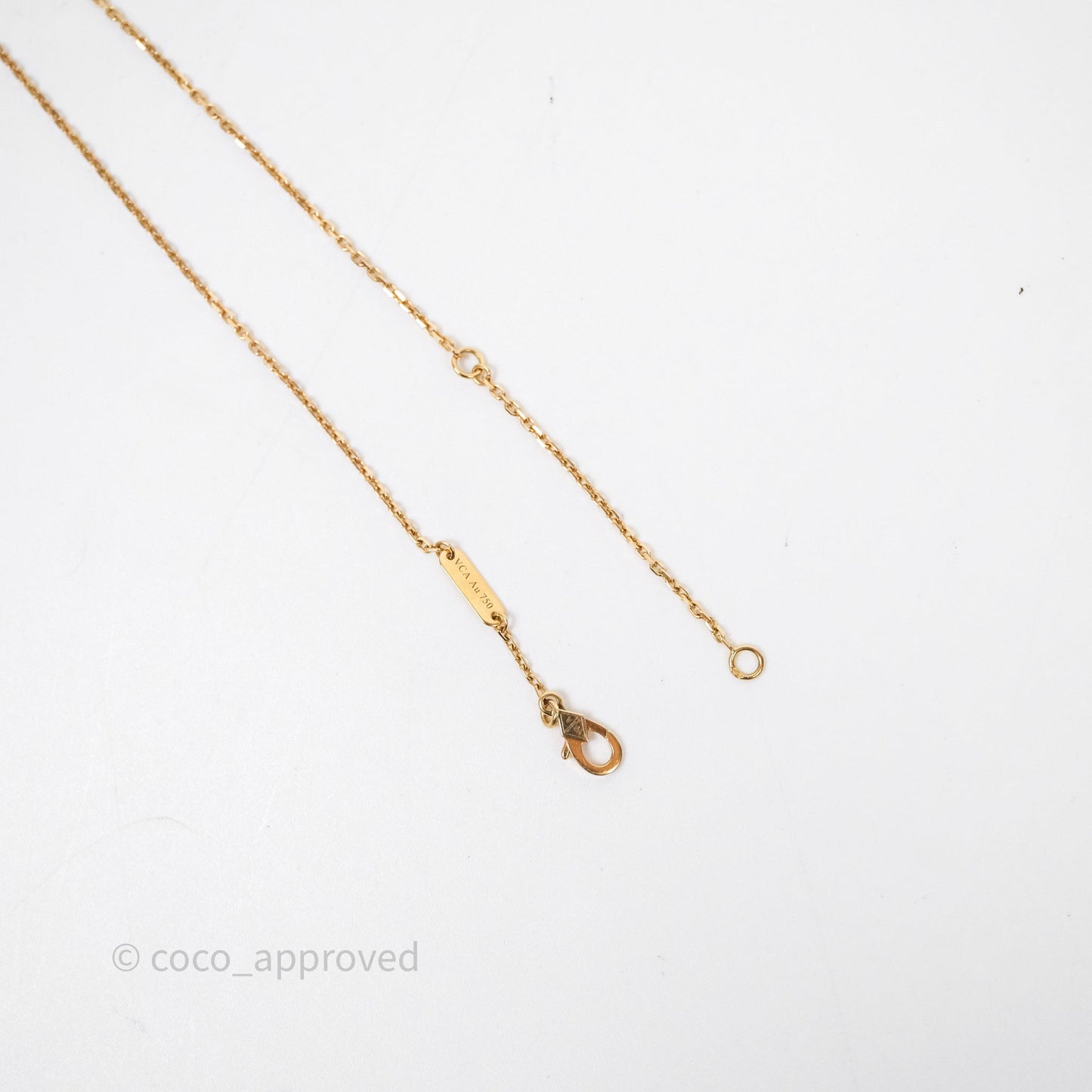 Van Cleef & Arpels Vintage Alhambra Pendant White Mother-of-pearl Necklace Yellow Gold