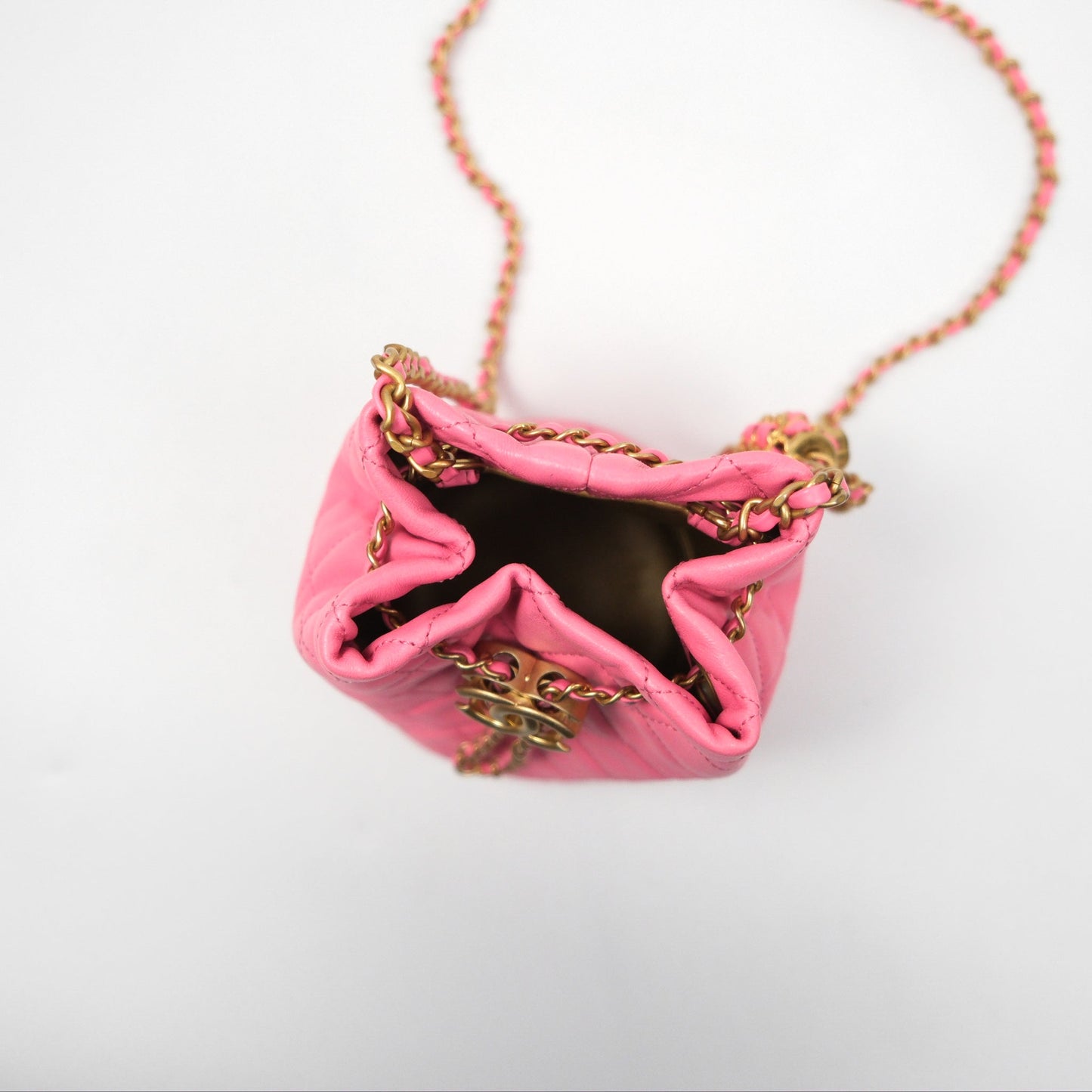 Chanel Pearl Crush Drawstring Bucket Bag Pink Lambskin Aged Gold Hardware