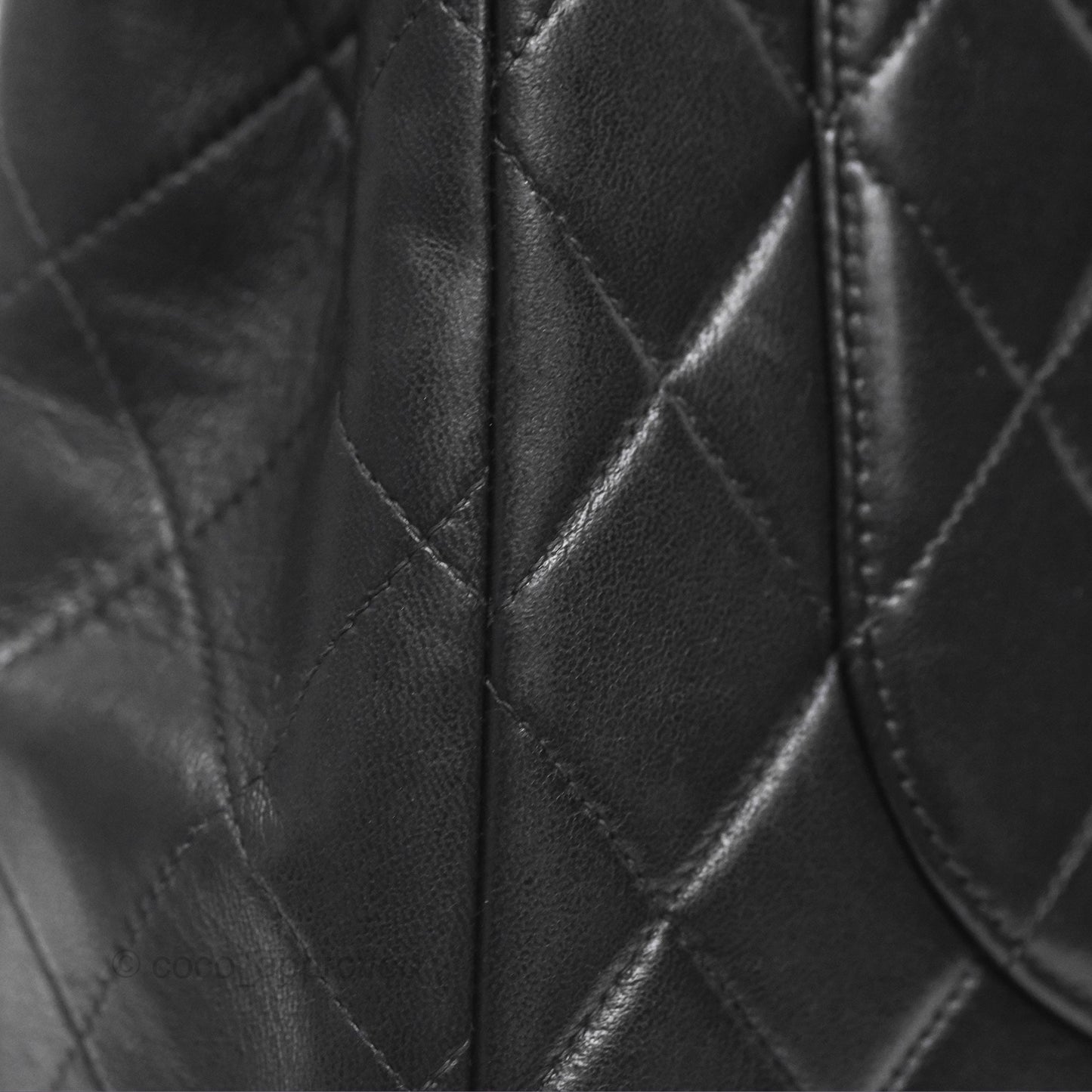 Chanel Vintage Jumbo Single Flap Black Lambskin 24K Gold Hardware