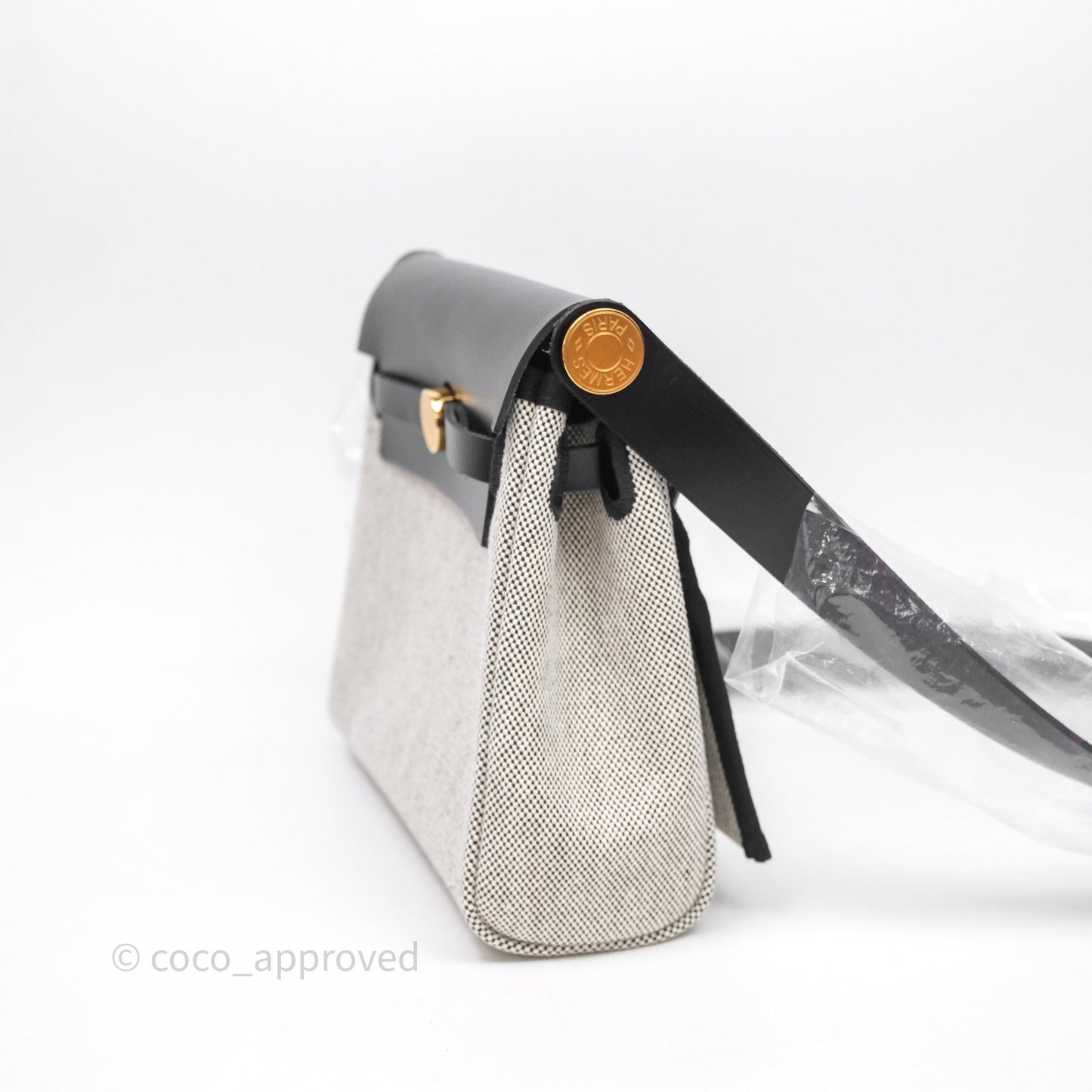 Hermès Herbag Zip 20 Mini Ecru-Noir Canvas Gold Hardware