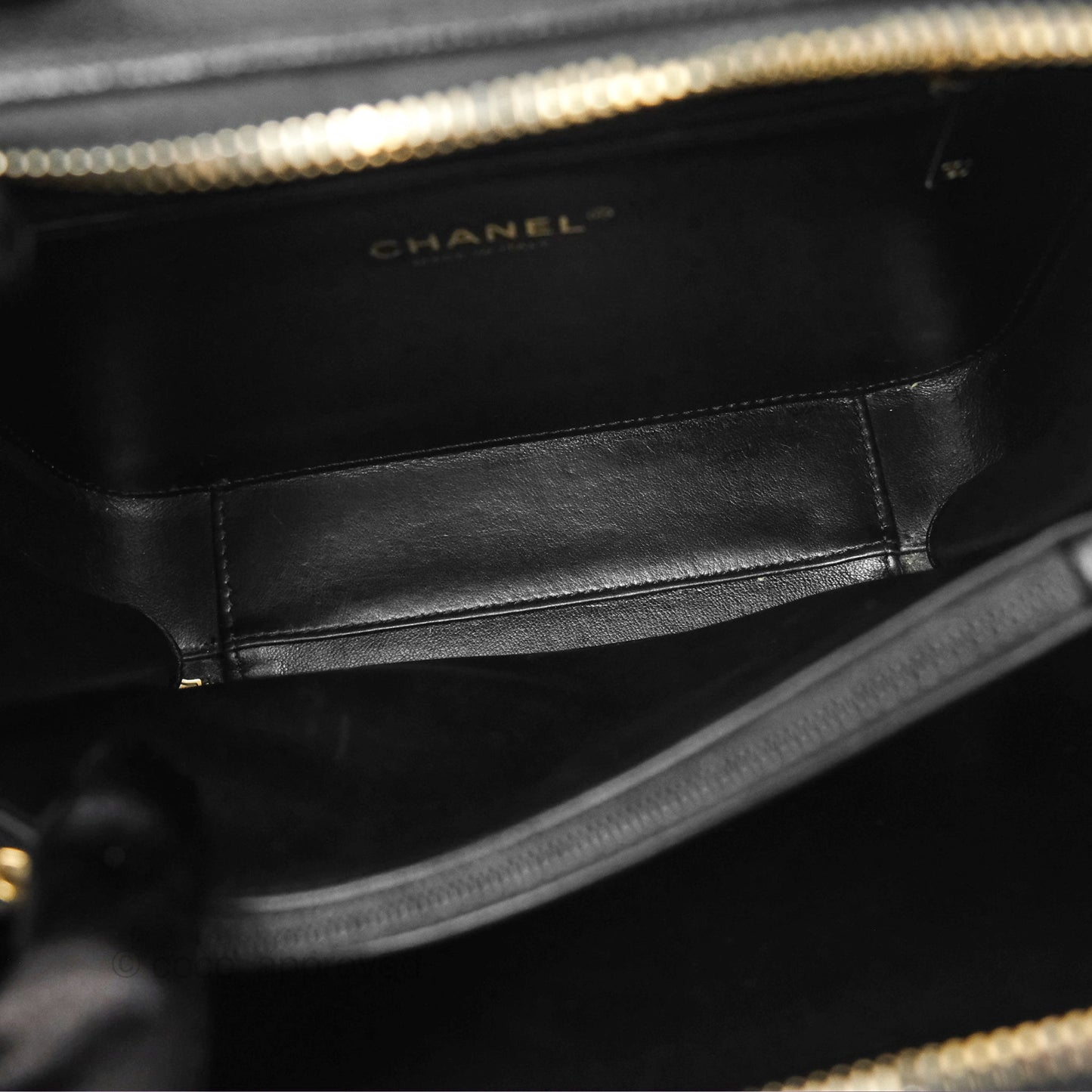 Chanel Quilted Medium CC Filigree Vanity Case Black Caviar Gold Hardware