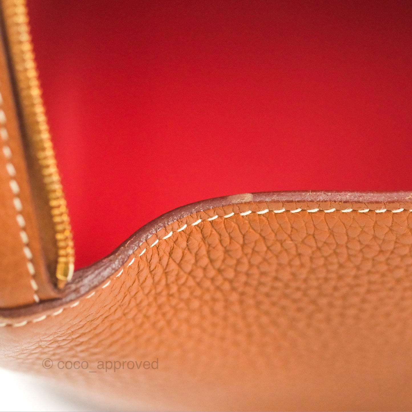 Hermès Lindy 26 Gold Taurillon Clemence Gold Hardware
