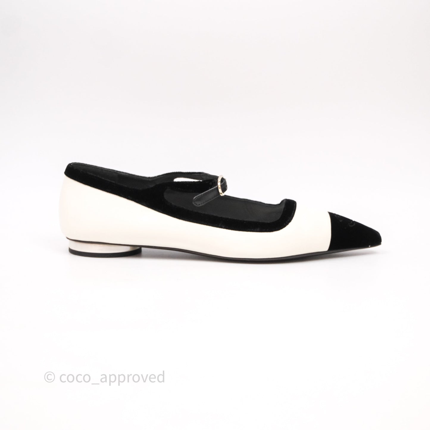 Chanel Mary Janes Flats White/Black Size 39.5