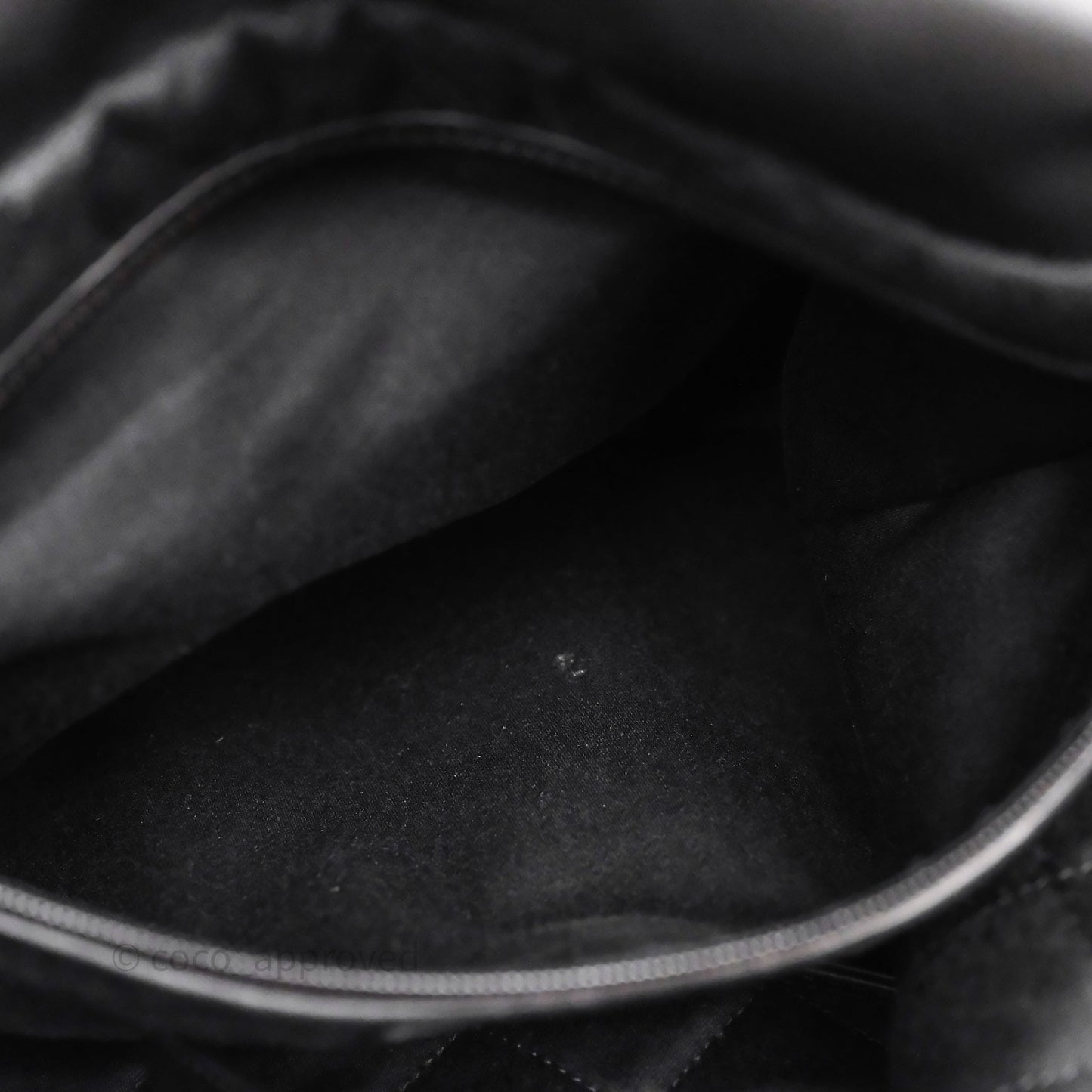 Chanel 22 Medium Black Crumpled Calfskin Aged Gold Hardware