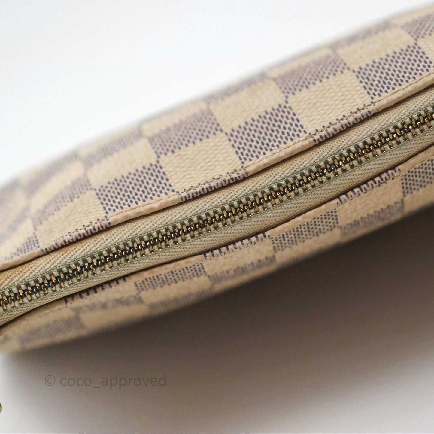 Louis Vuitton Damier Azur Pochette