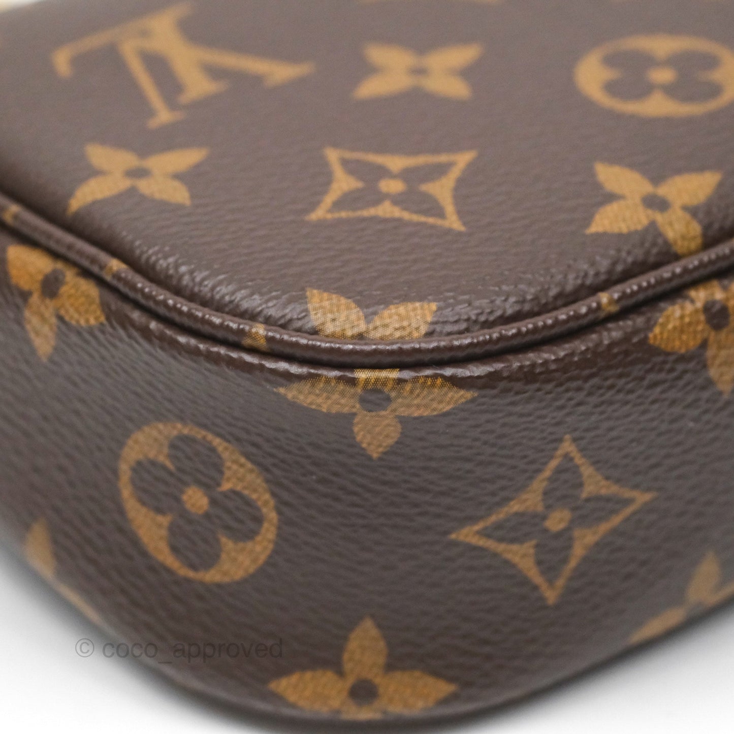 Louis Vuitton Wallet on Chain Ivy Monogram Canvas