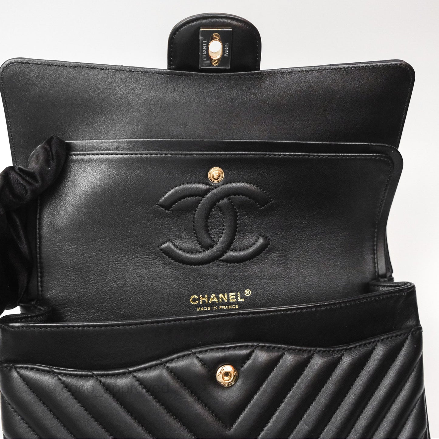 Chanel Classic M/L Medium Chevron Double Flap Black Lambskin Gold Hardware
