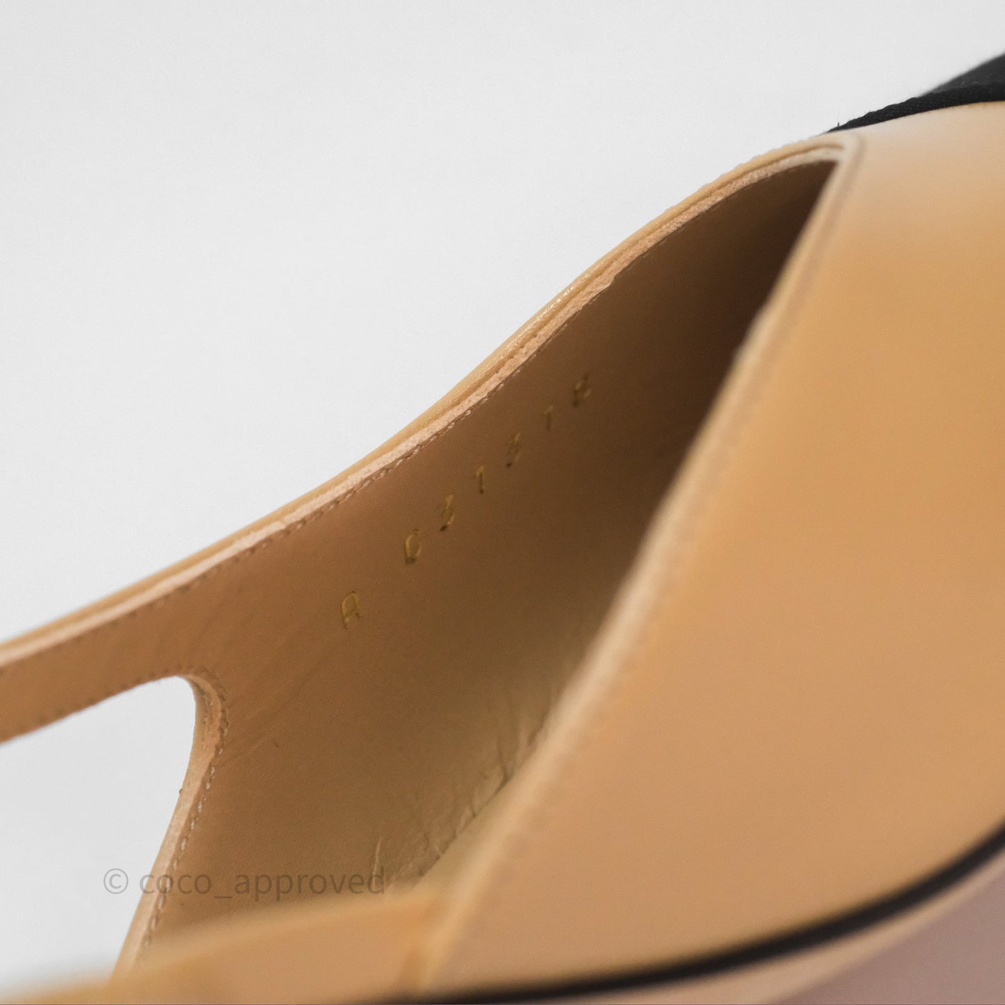 Chanel Classic Slingback Beige Black Leather Size 38