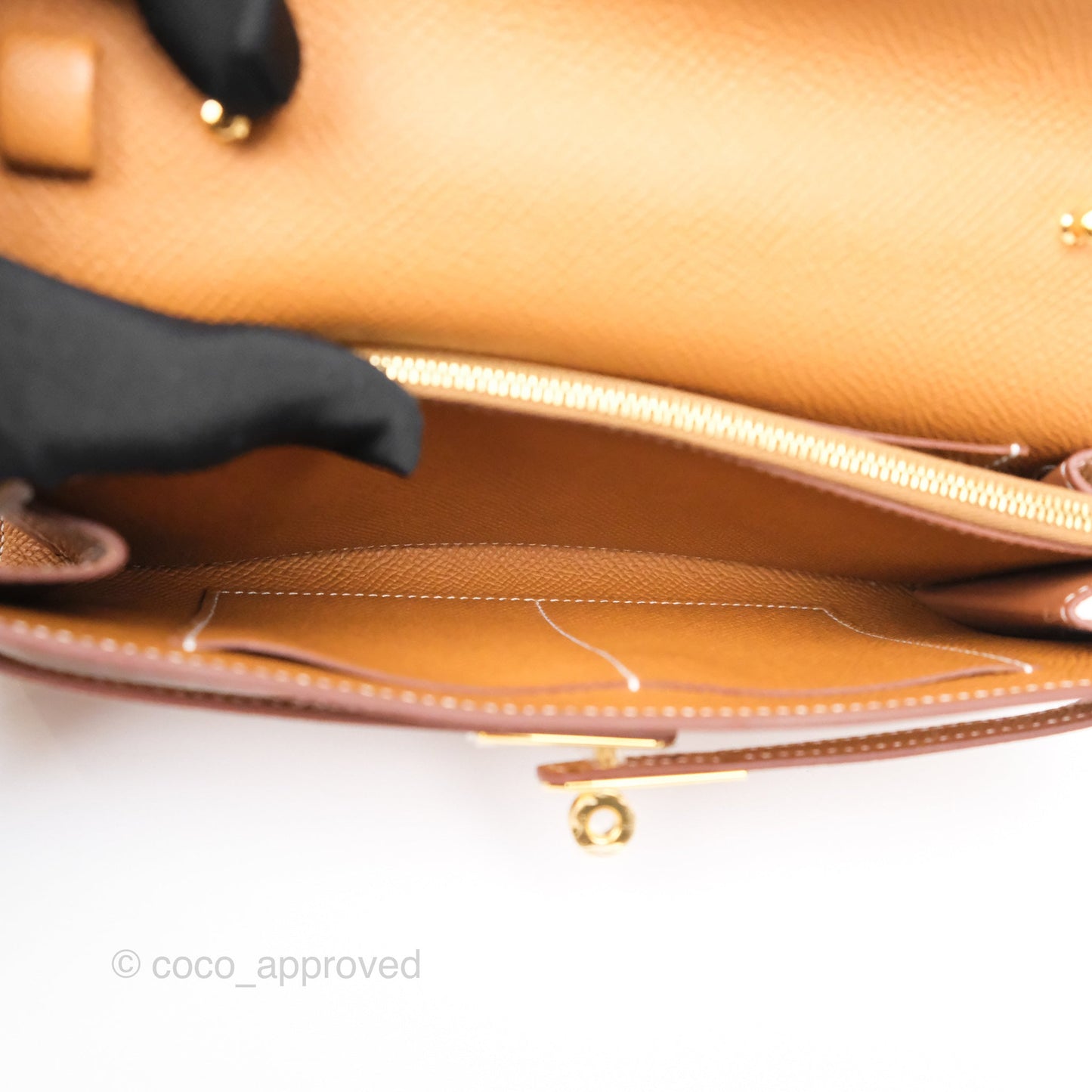 Hermès Kelly To Go Wallet Gold 37 Epsom Gold Hardware