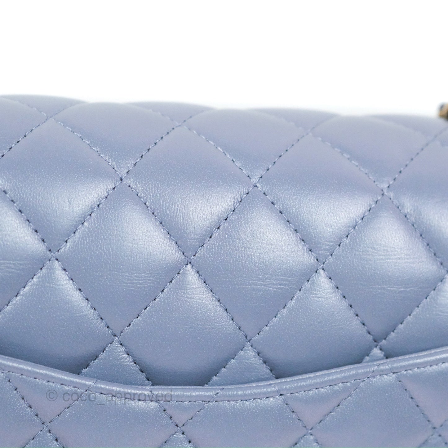 Chanel Classic M/L Medium Flap Quilted Iridescent Purple Lambskin Gold Hardware