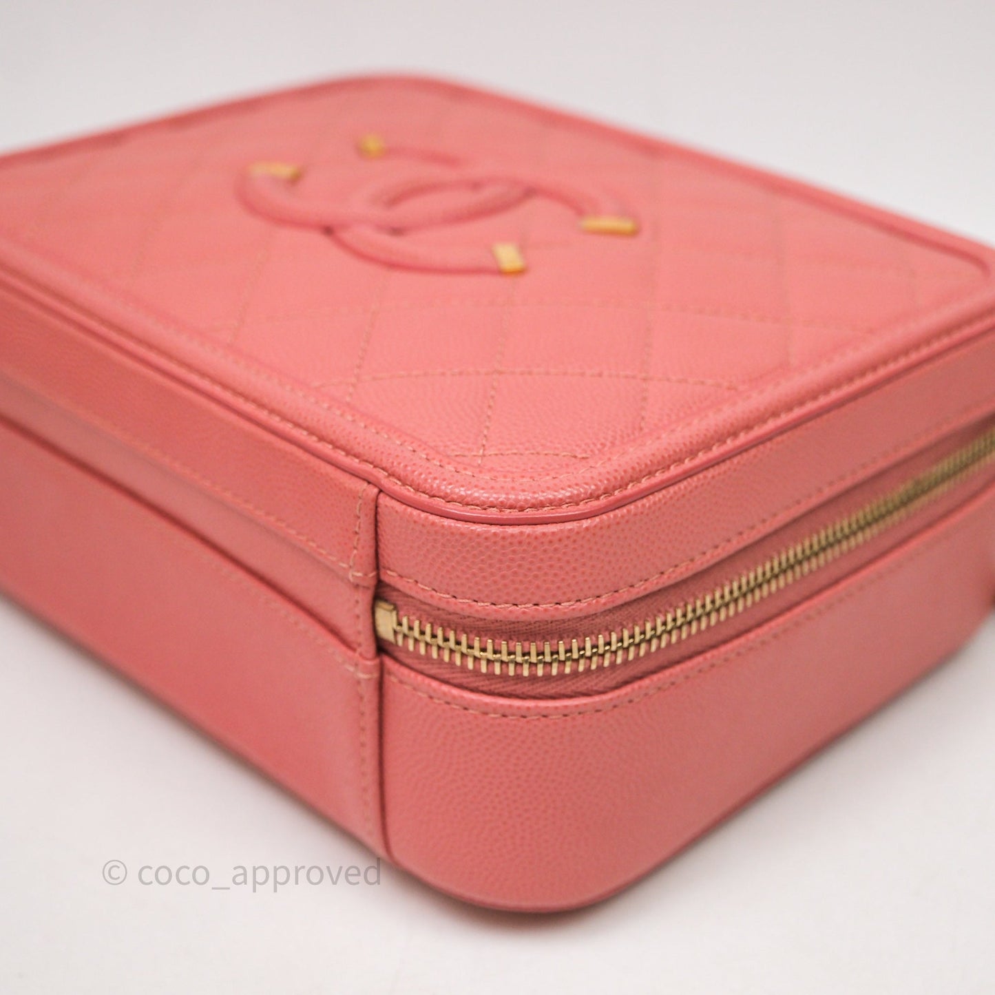 Chanel Medium CC Filigree Vanity Case Quilted Pink Caviar Aged Gold Hardware