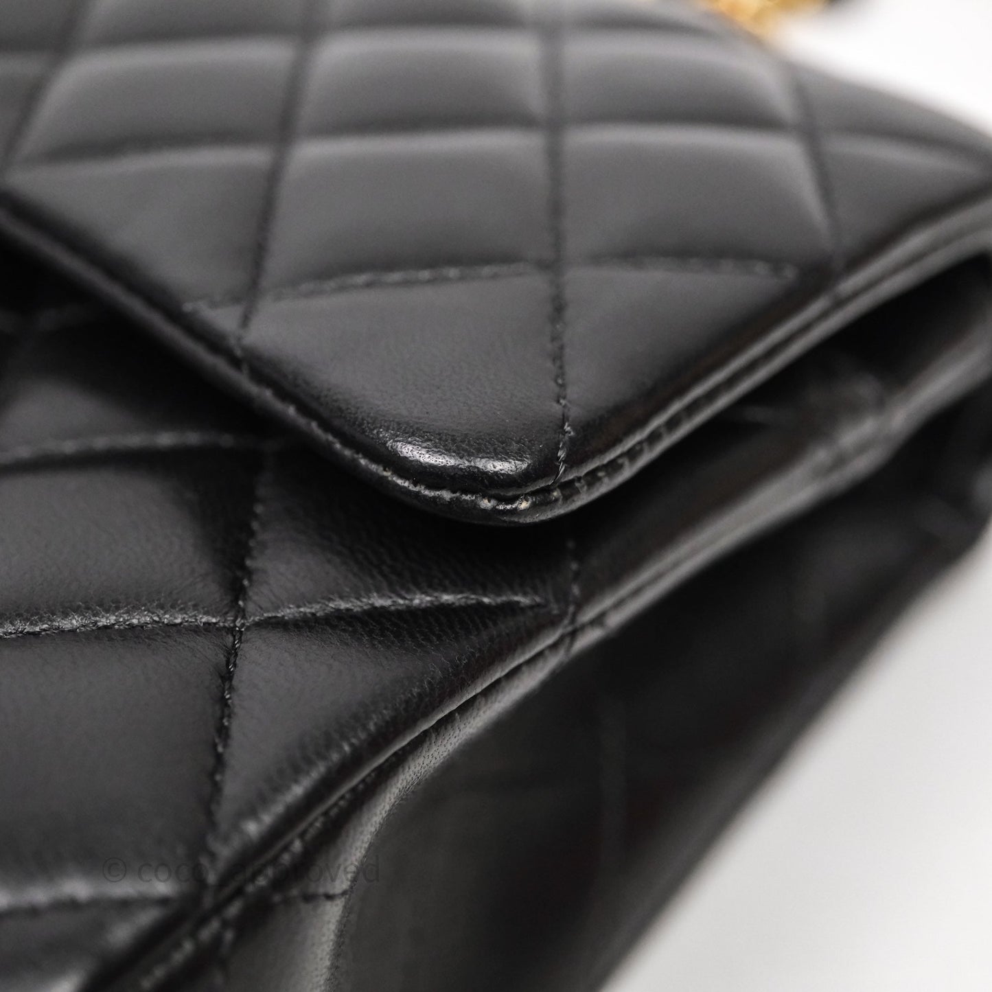 Chanel Classic M/L Medium Flap Quilted Black Lambskin Gold Hardware