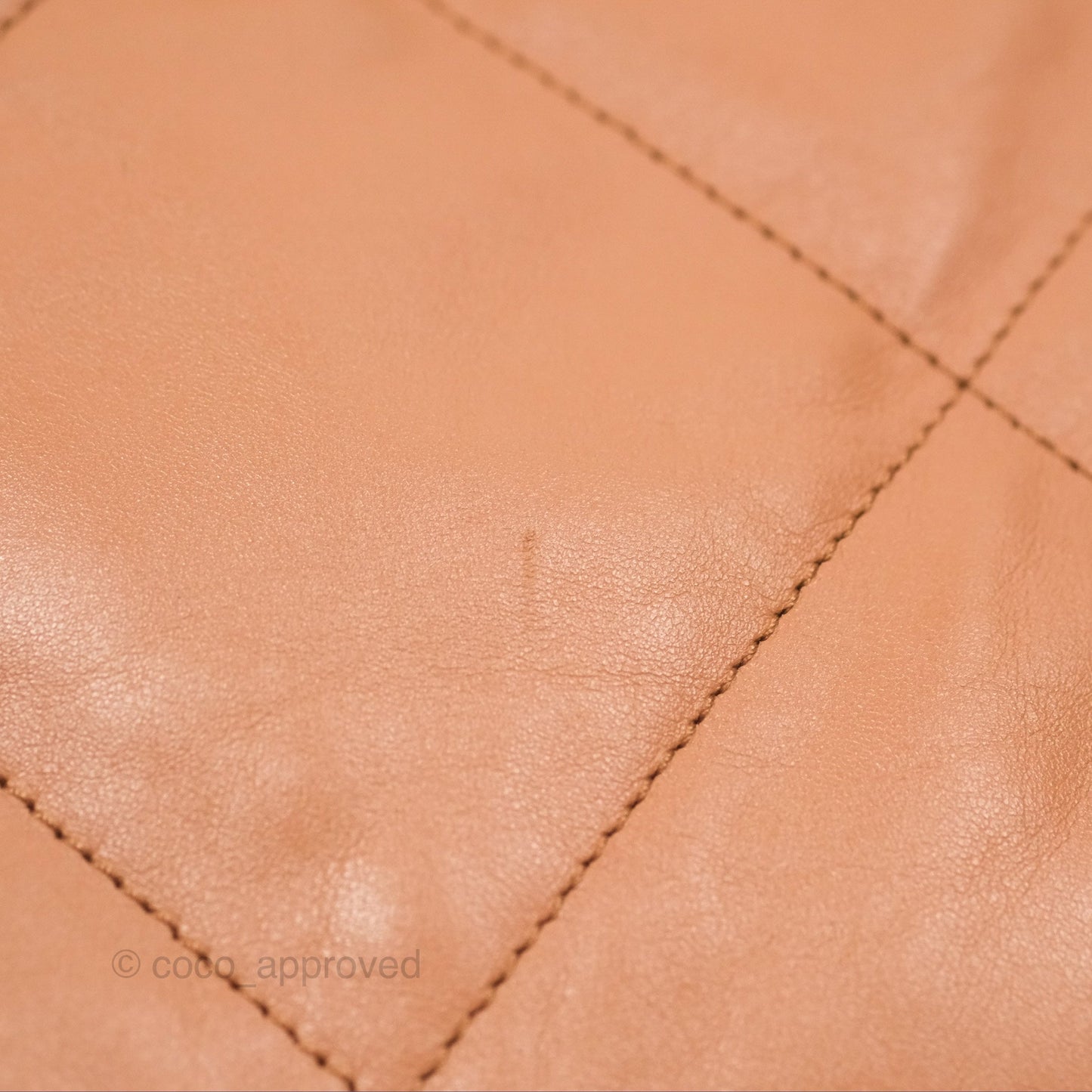 Chanel 22 Medium Caramel Beige Shiny Calfskin Aged Gold Hardware