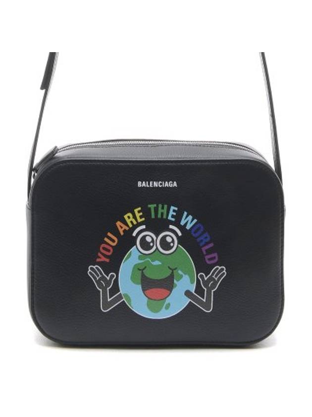 Luxury Balenciaga Everyday Camera Cross Bag Black