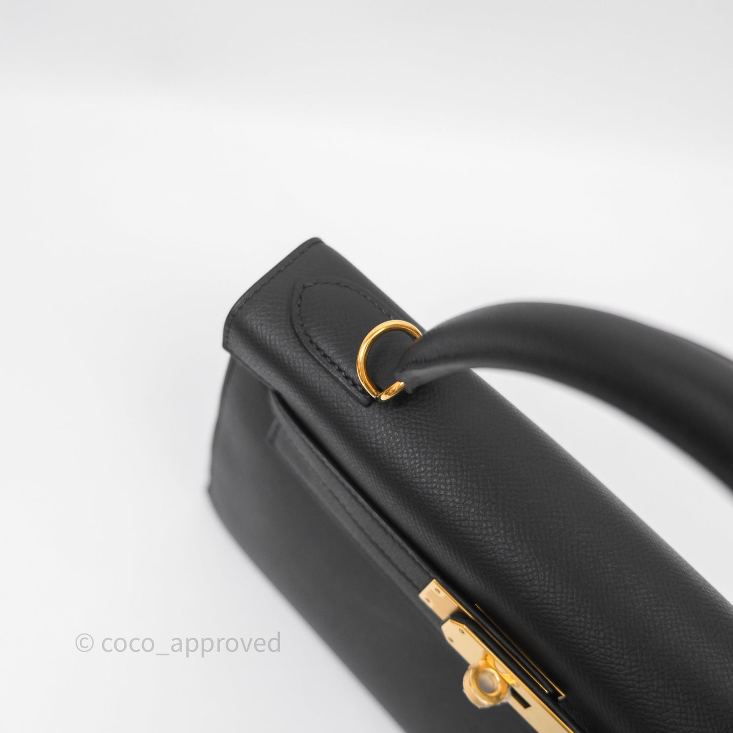Hermès Kelly 28 Black Epsom Gold Hardware